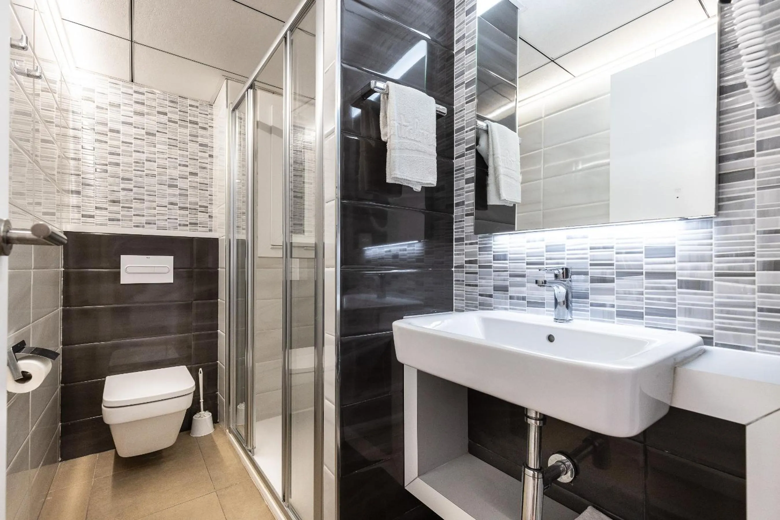 Shower in Rentalmar Murillo Plus