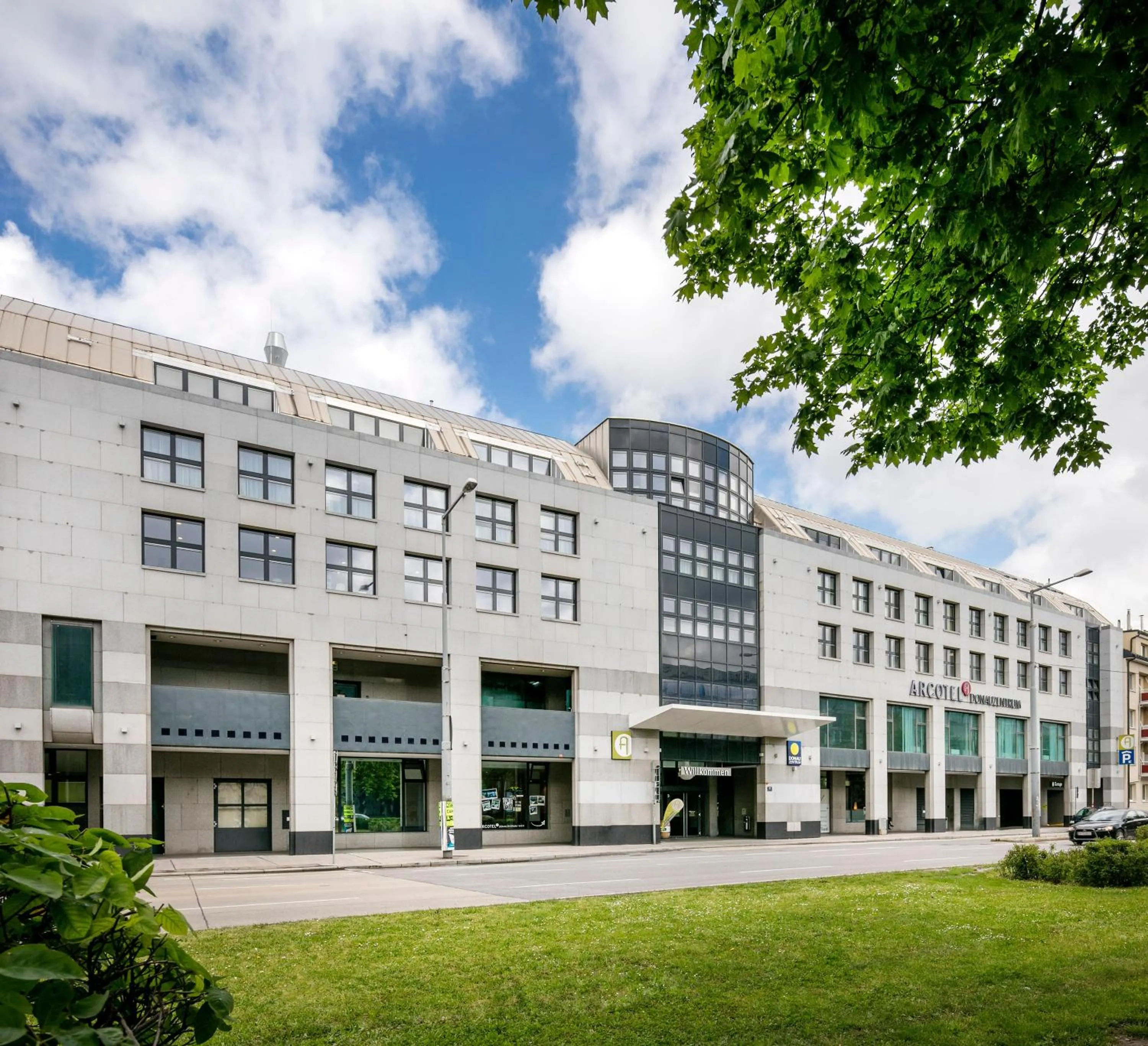 Property building in ARCOTEL Donauzentrum Wien