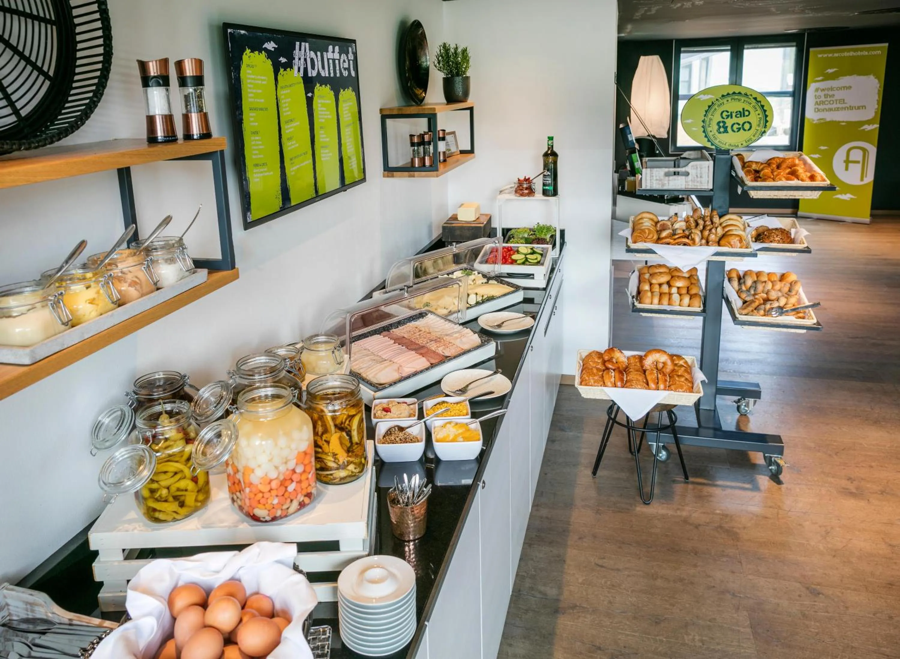 Restaurant/places to eat in ARCOTEL Donauzentrum Wien