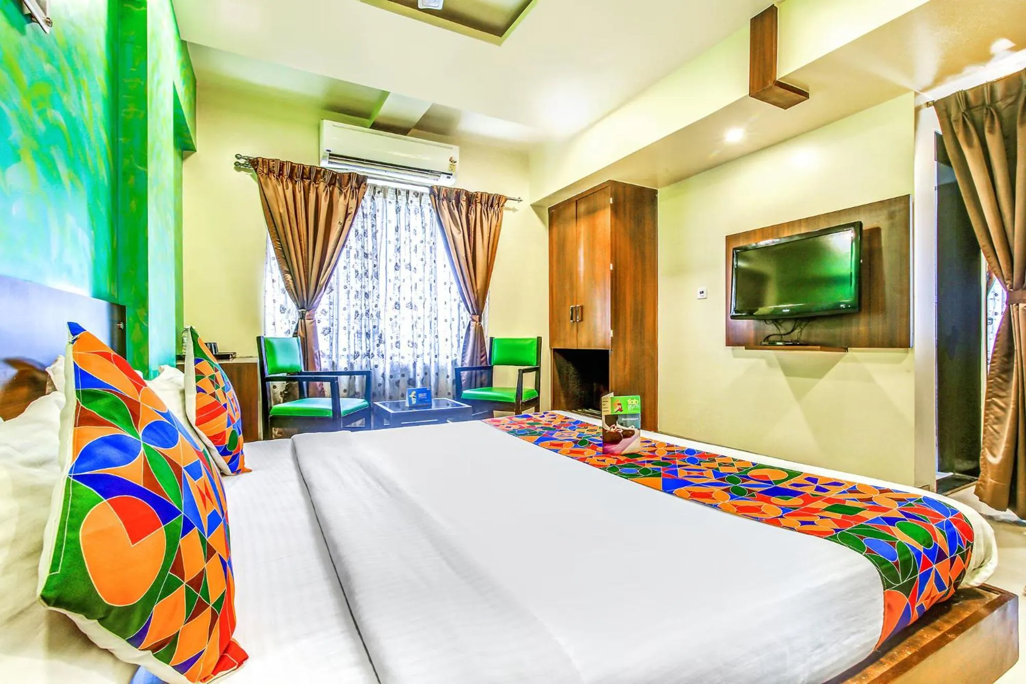 Bed in FabHotel Ranjanas - Nr humkar Chowk