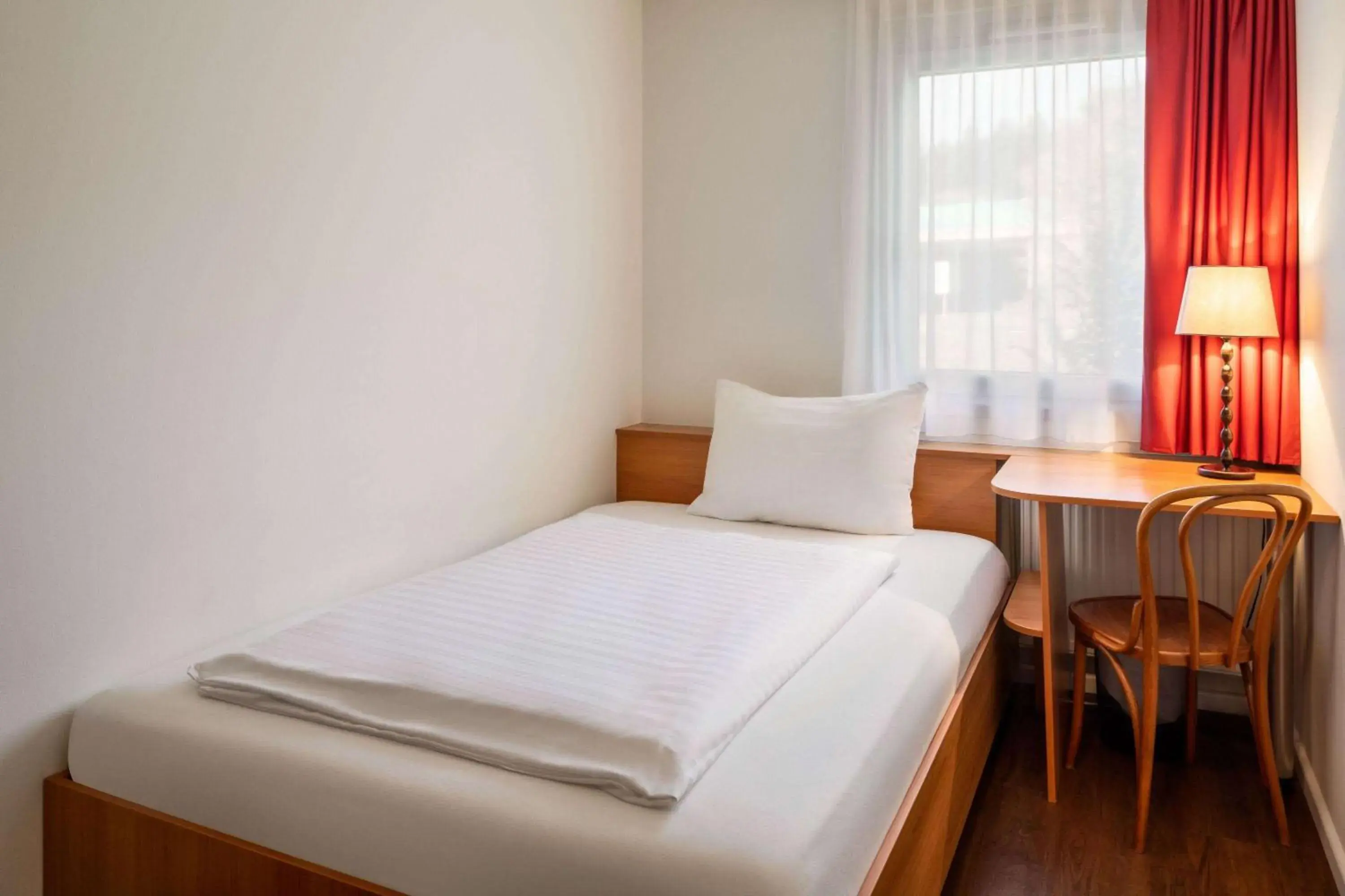 Photo of the whole room, Bed in Amedia Express Sattledt, Trademark Collection by Wyndham Photo of the whole room, Bed in Amedia Express Sattledt, Trademark Collection by Wyndham