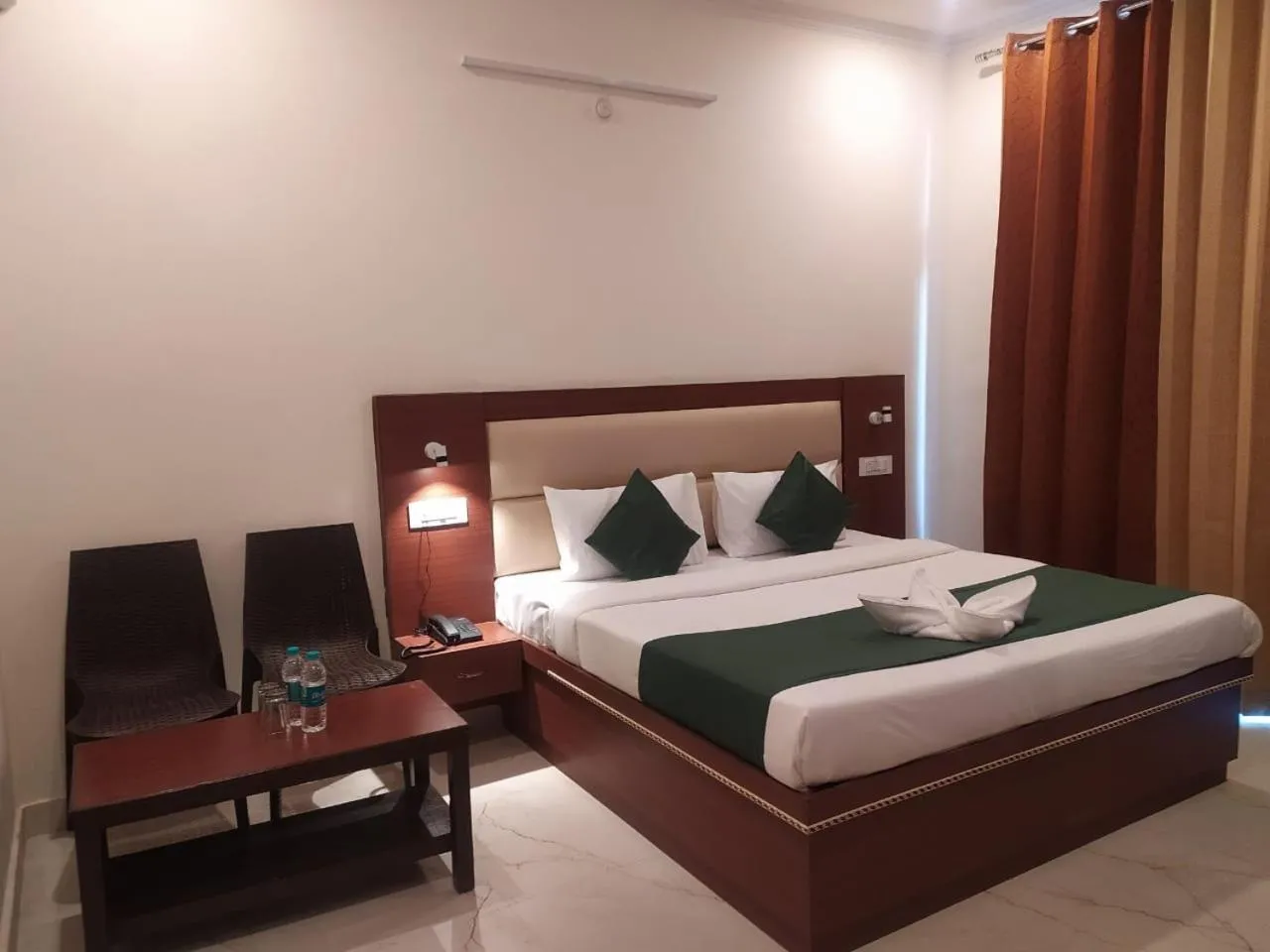 Bed in Hotel The Shivaay - Delight Inn Rishikesh