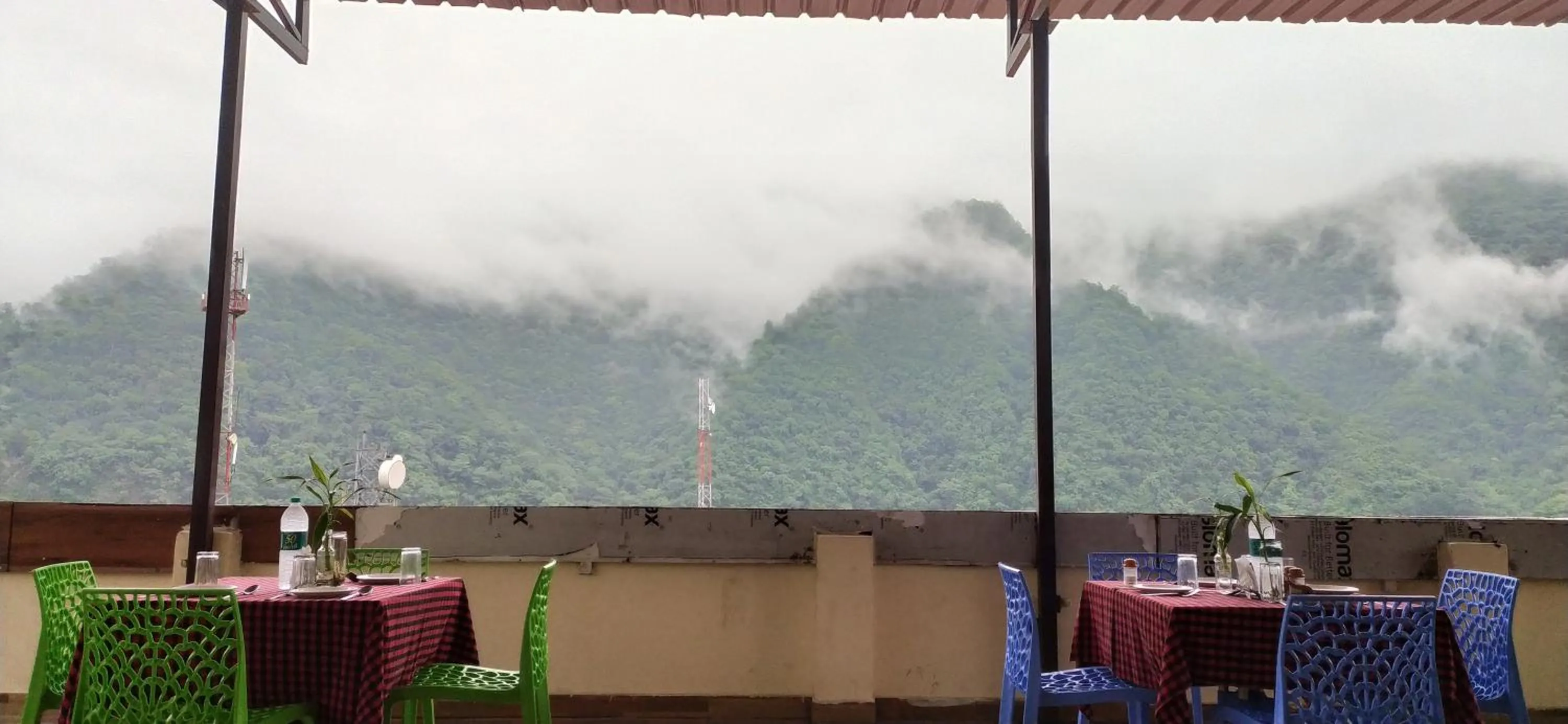 Restaurant/places to eat in Hotel The Shivaay - Delight Inn Rishikesh