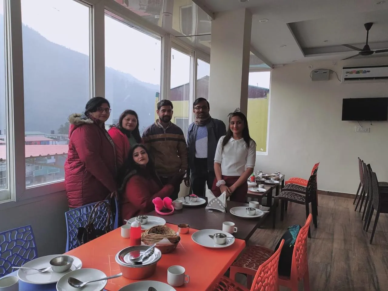 Restaurant/places to eat in Hotel The Shivaay - Delight Inn Rishikesh