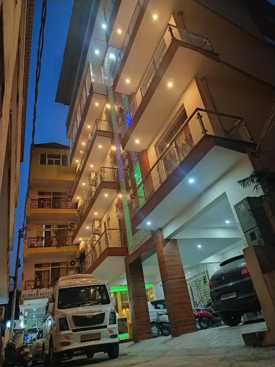 Property building in Hotel The Shivaay - Delight Inn Rishikesh