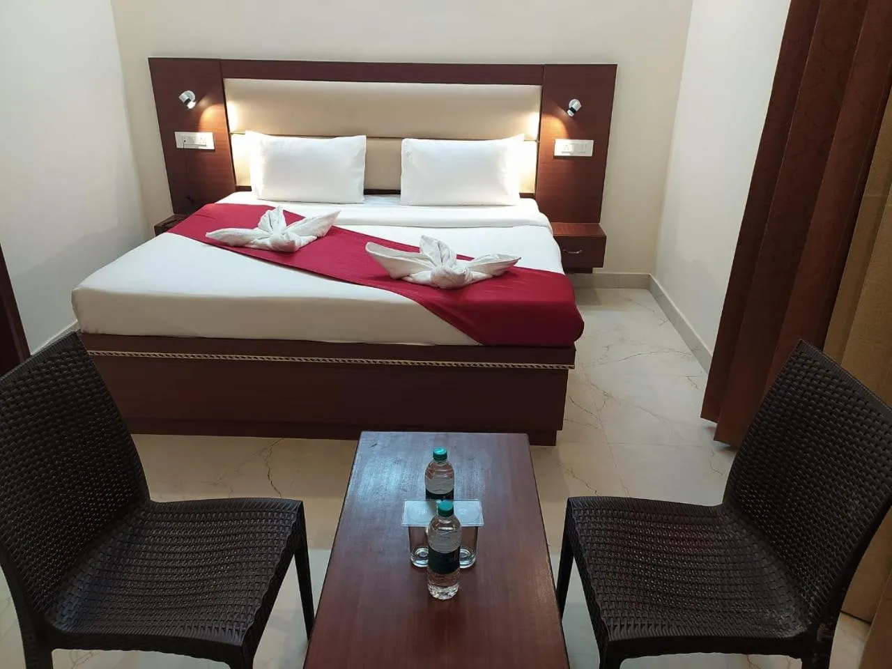 Bed in Hotel The Shivaay - Delight Inn Rishikesh