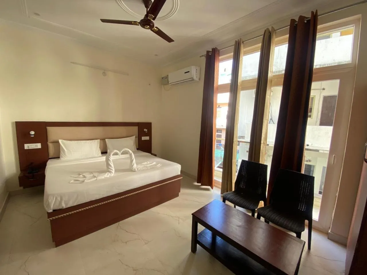 Bedroom, Bed in Hotel The Shivaay - Delight Inn Rishikesh