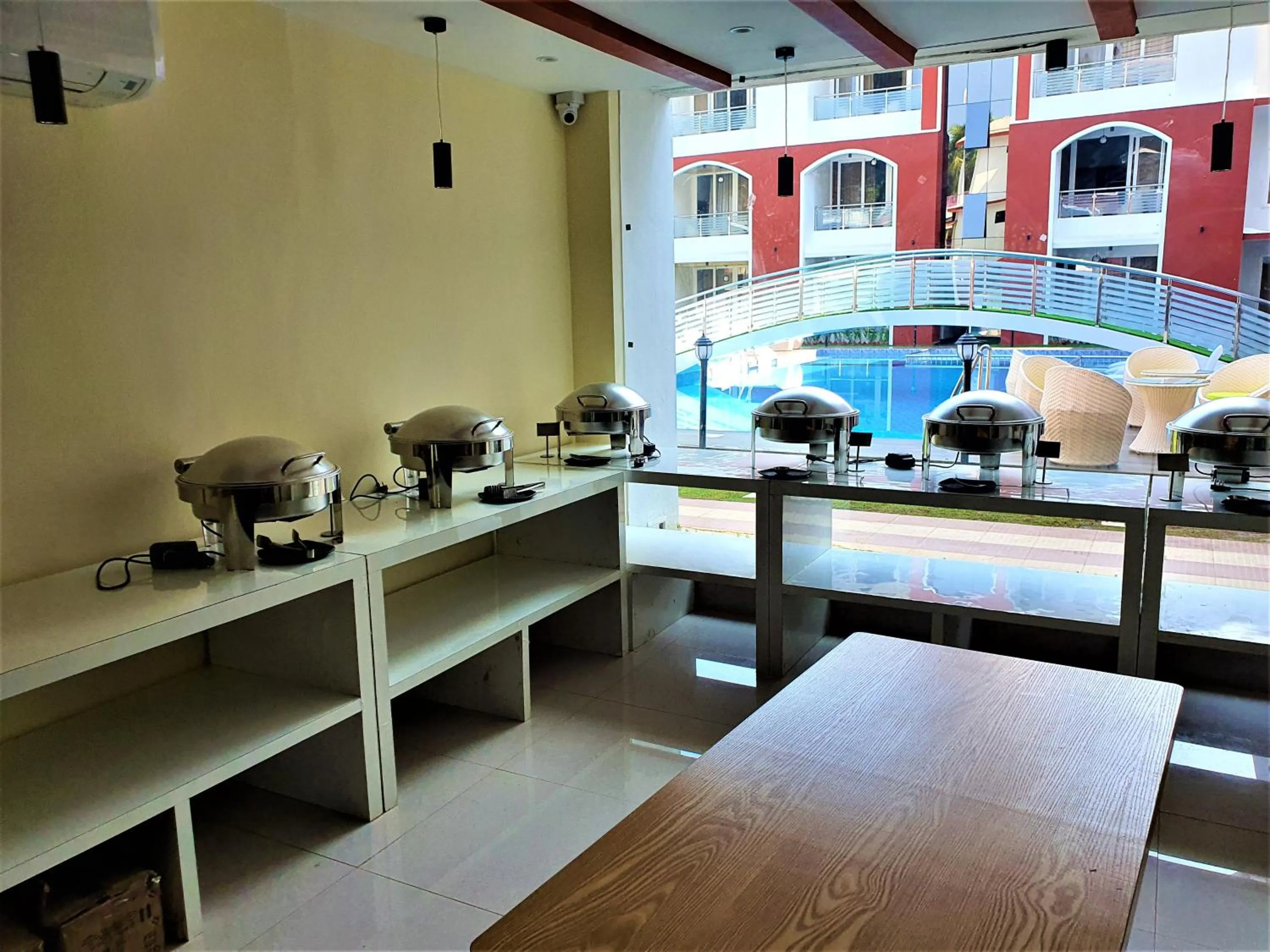 Restaurant/places to eat in Shanti Solitaire, Arpora