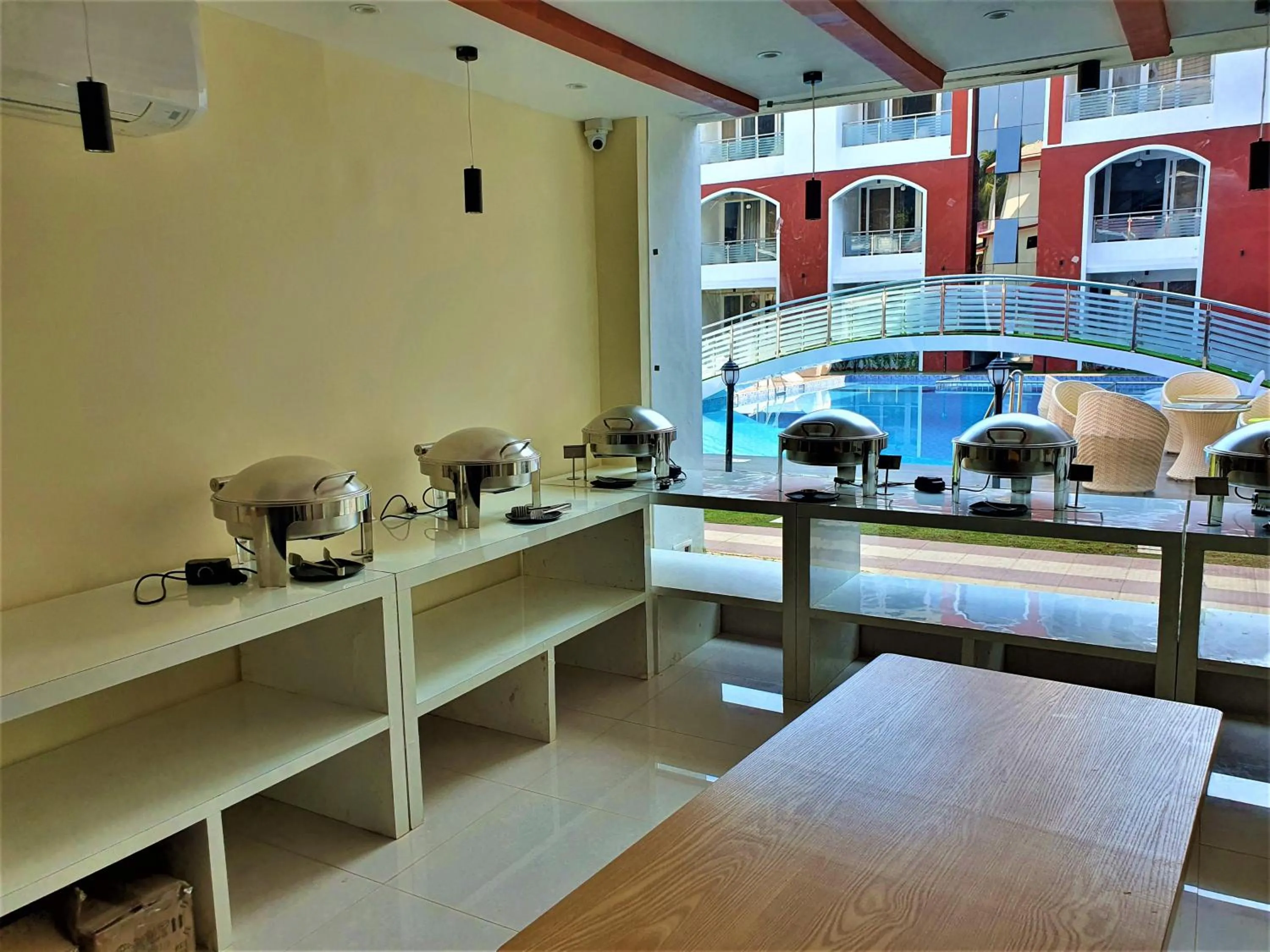 Restaurant/places to eat in Shanti Solitaire, Arpora