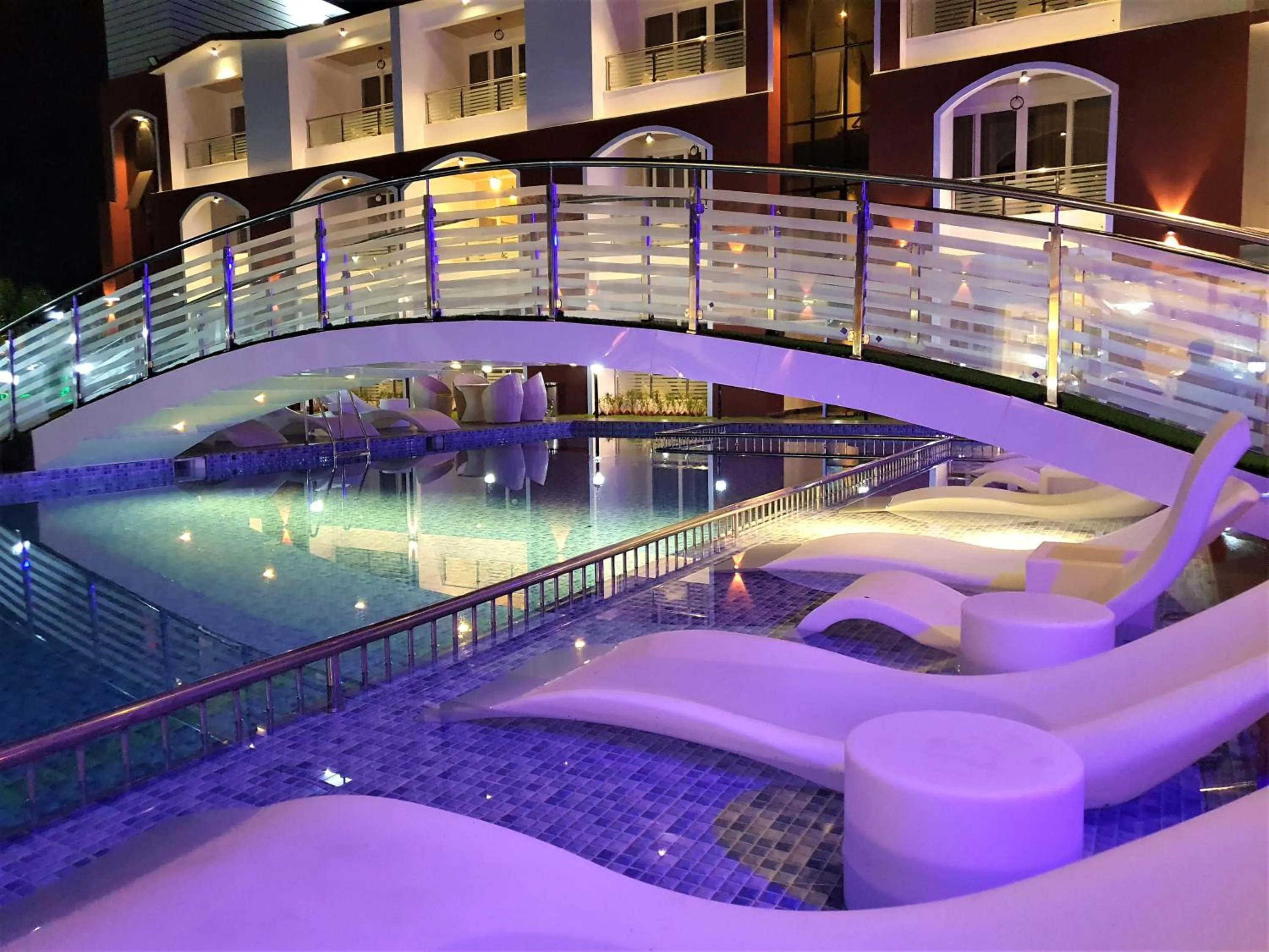 Night in Shanti Solitaire, Arpora