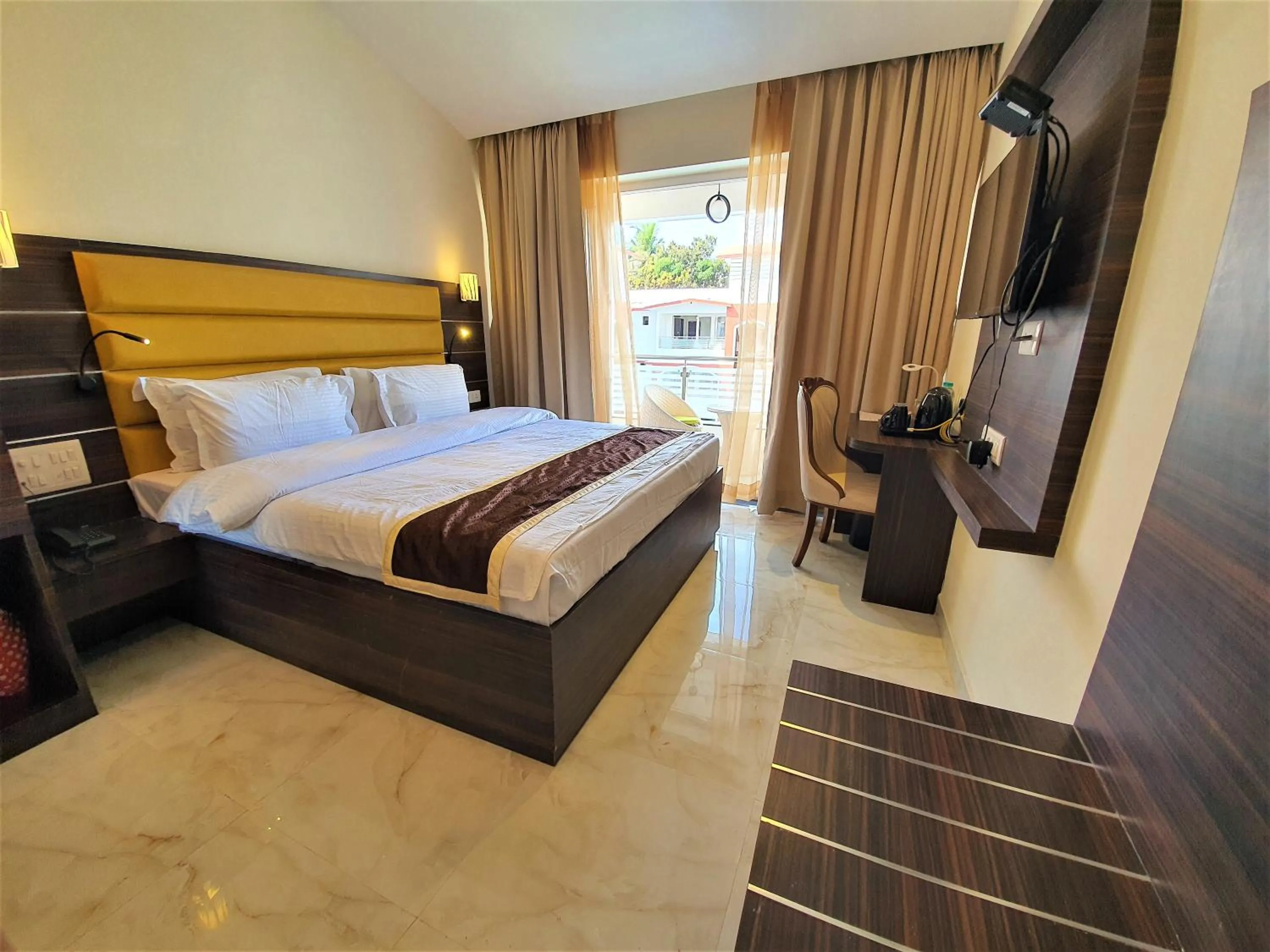 TV and multimedia, Bed in Shanti Solitaire, Arpora