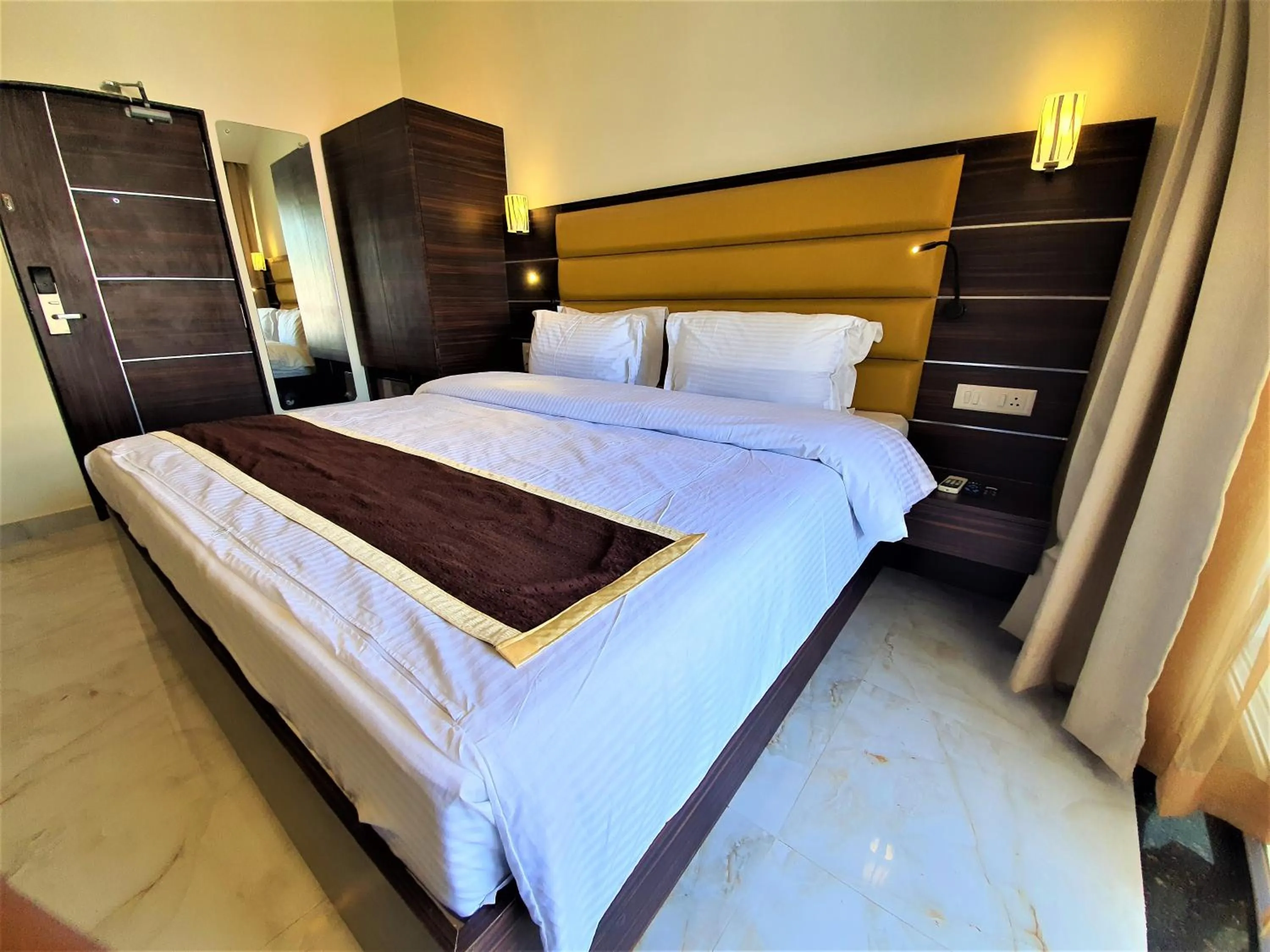 Bed in Shanti Solitaire, Arpora