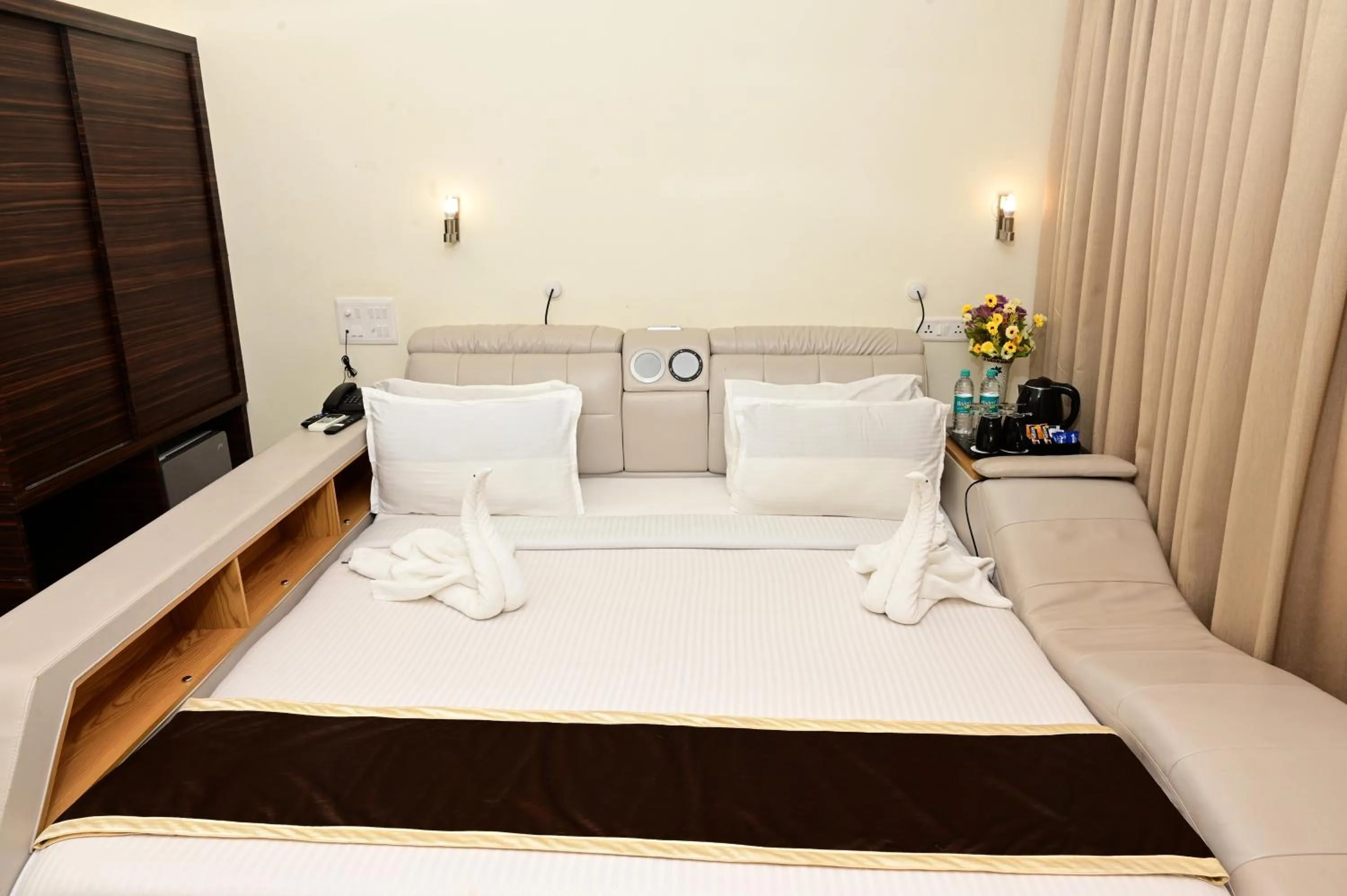 Bed in Shanti Solitaire, Arpora