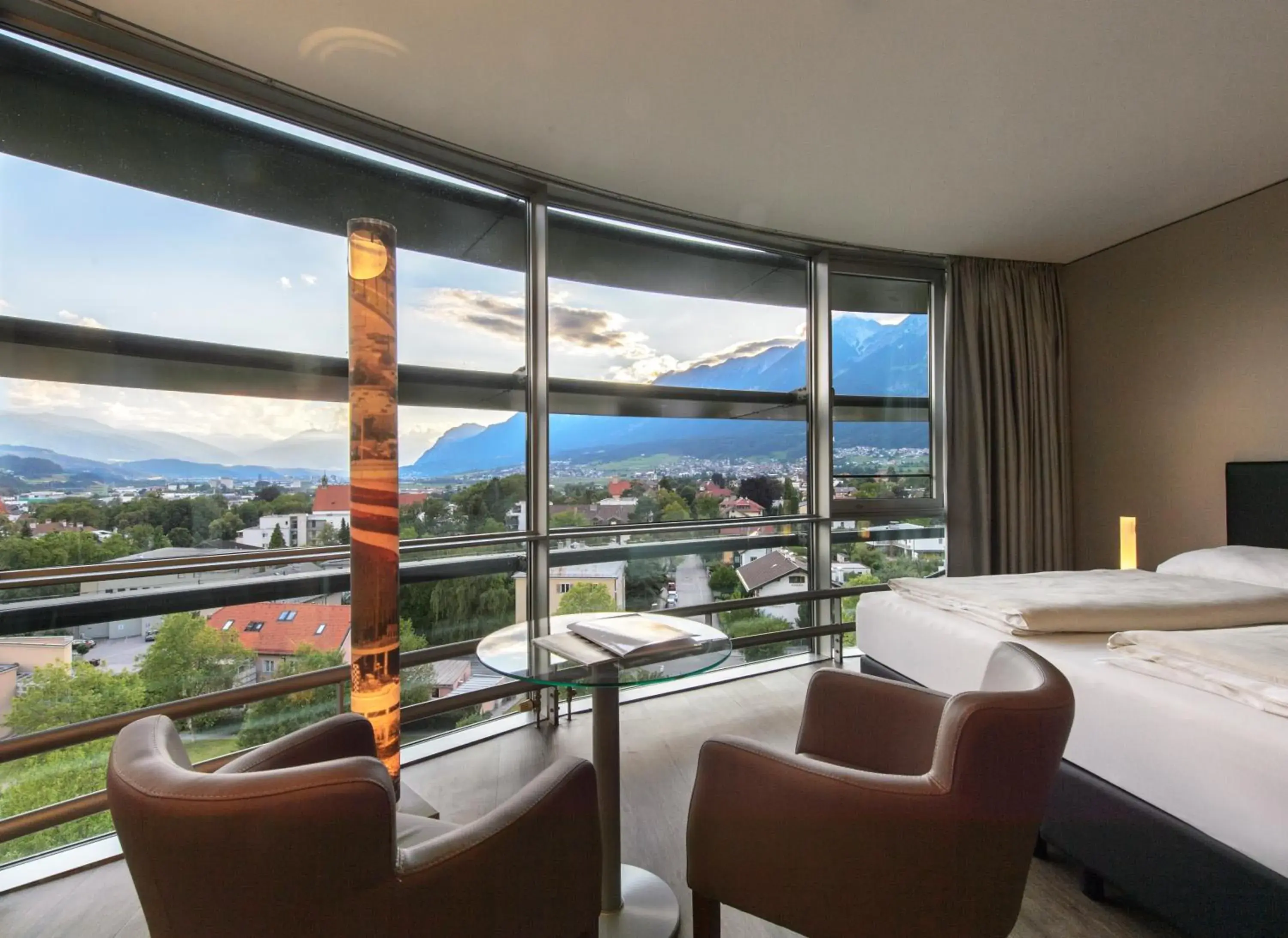 View (from property/room), Bed in Parkhotel Hall in Tirol View (from property/room), Bed in Parkhotel Hall in Tirol