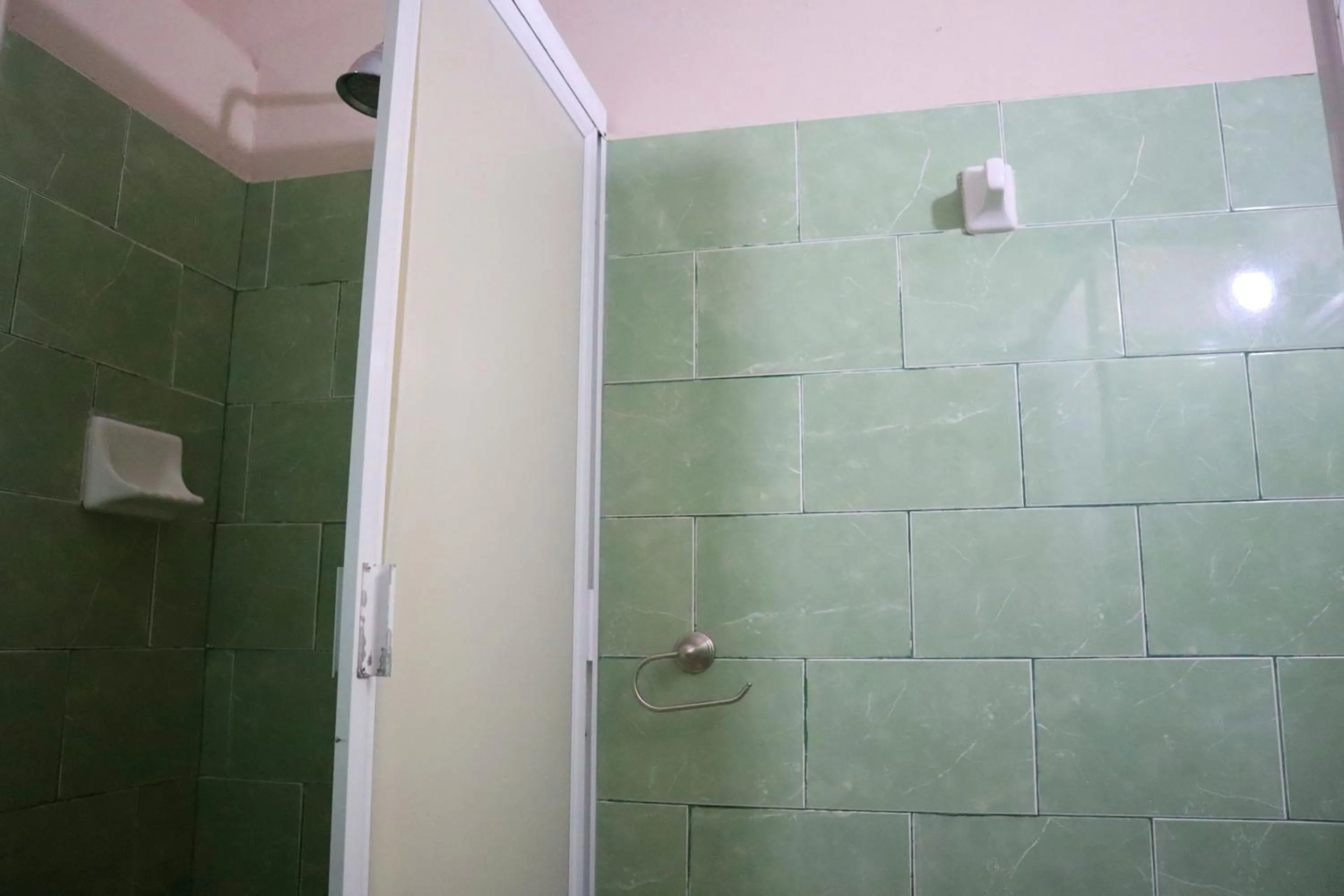 Shower in HOTEL OLAS ALTAS BUCERIAS