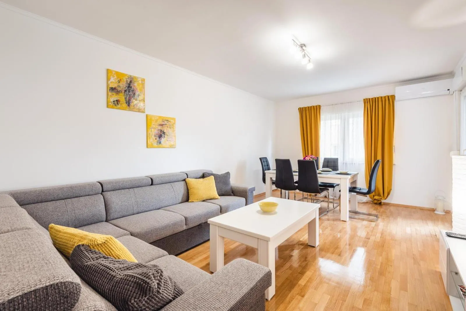 Two-Bedroom Apartment in Apartman Angie in the centre of Metkovic