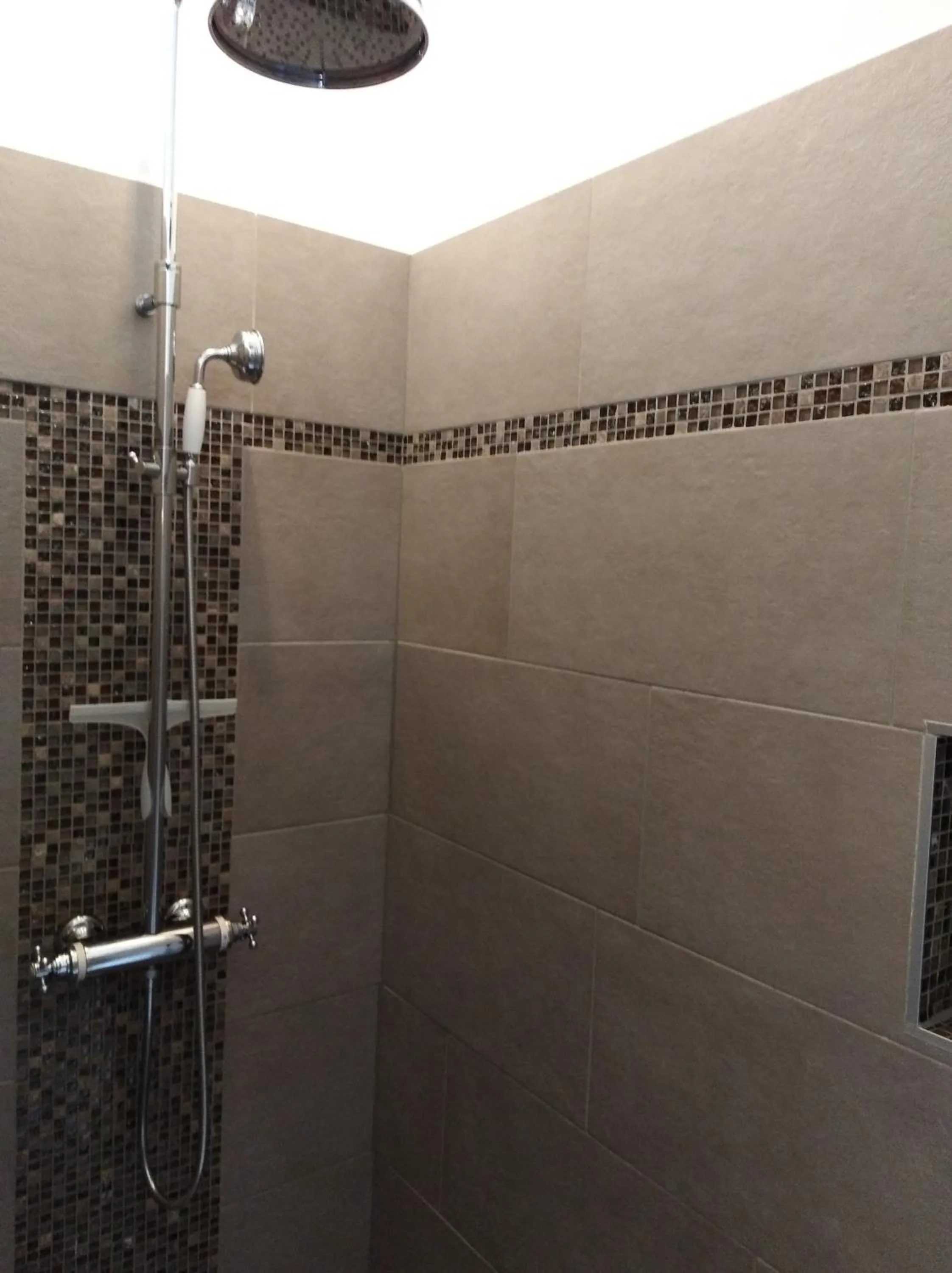 Bathroom in 't Hooghe Licht Bed & Breakfast