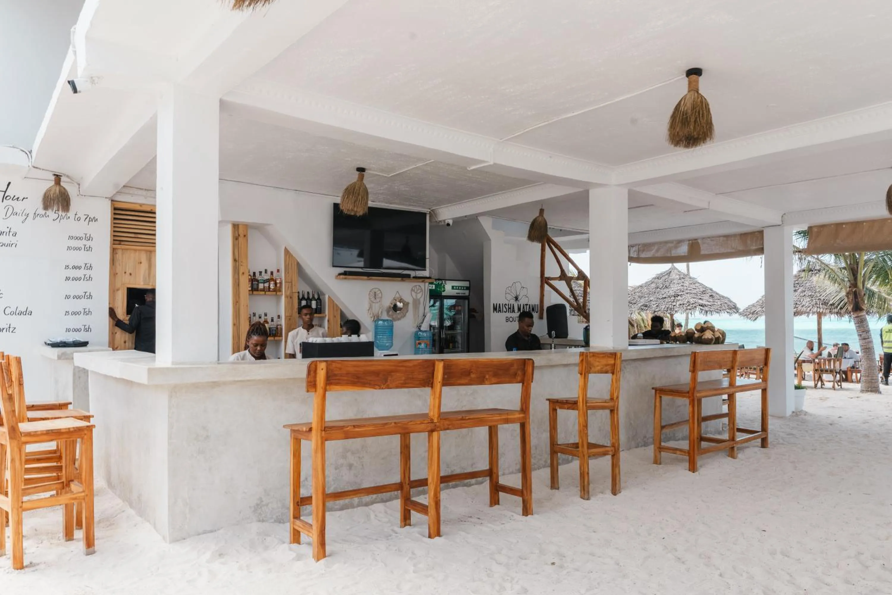 Restaurant/places to eat in Maisha Matamu Boutique