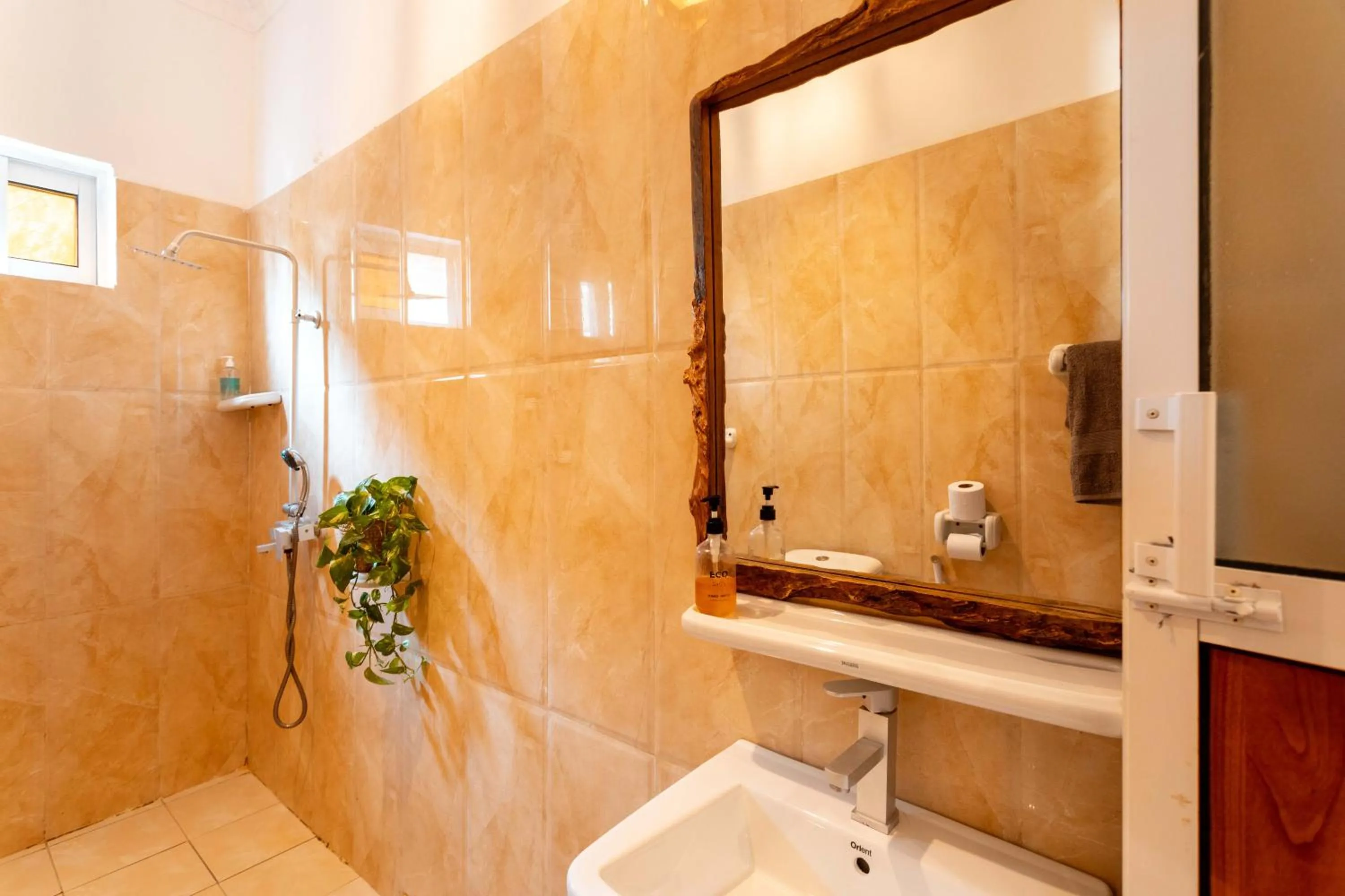 Toilet in Maisha Matamu Boutique