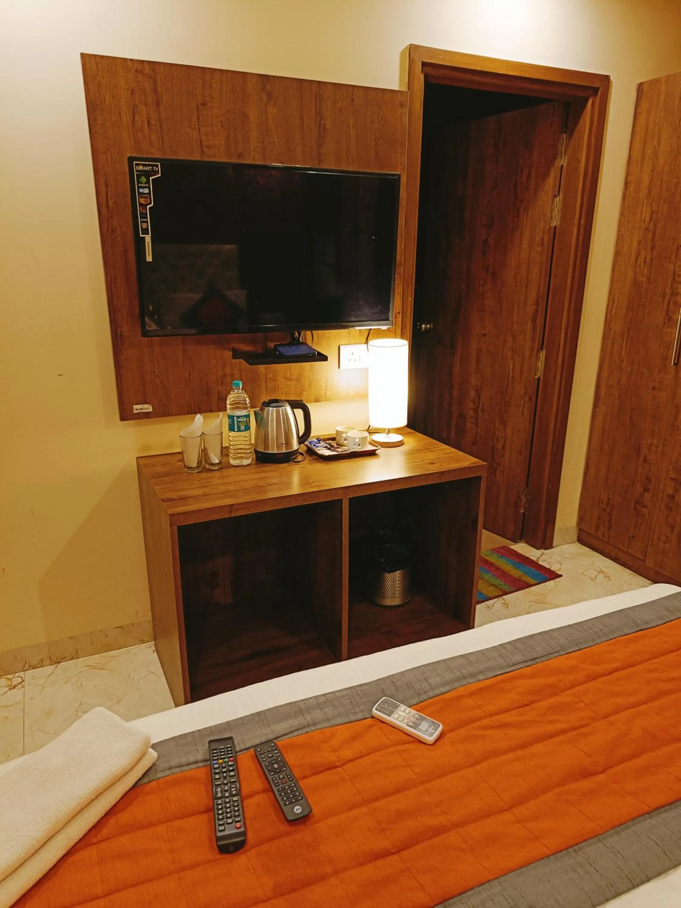 TV and multimedia in Mayda Inn- A Boutique Hotel