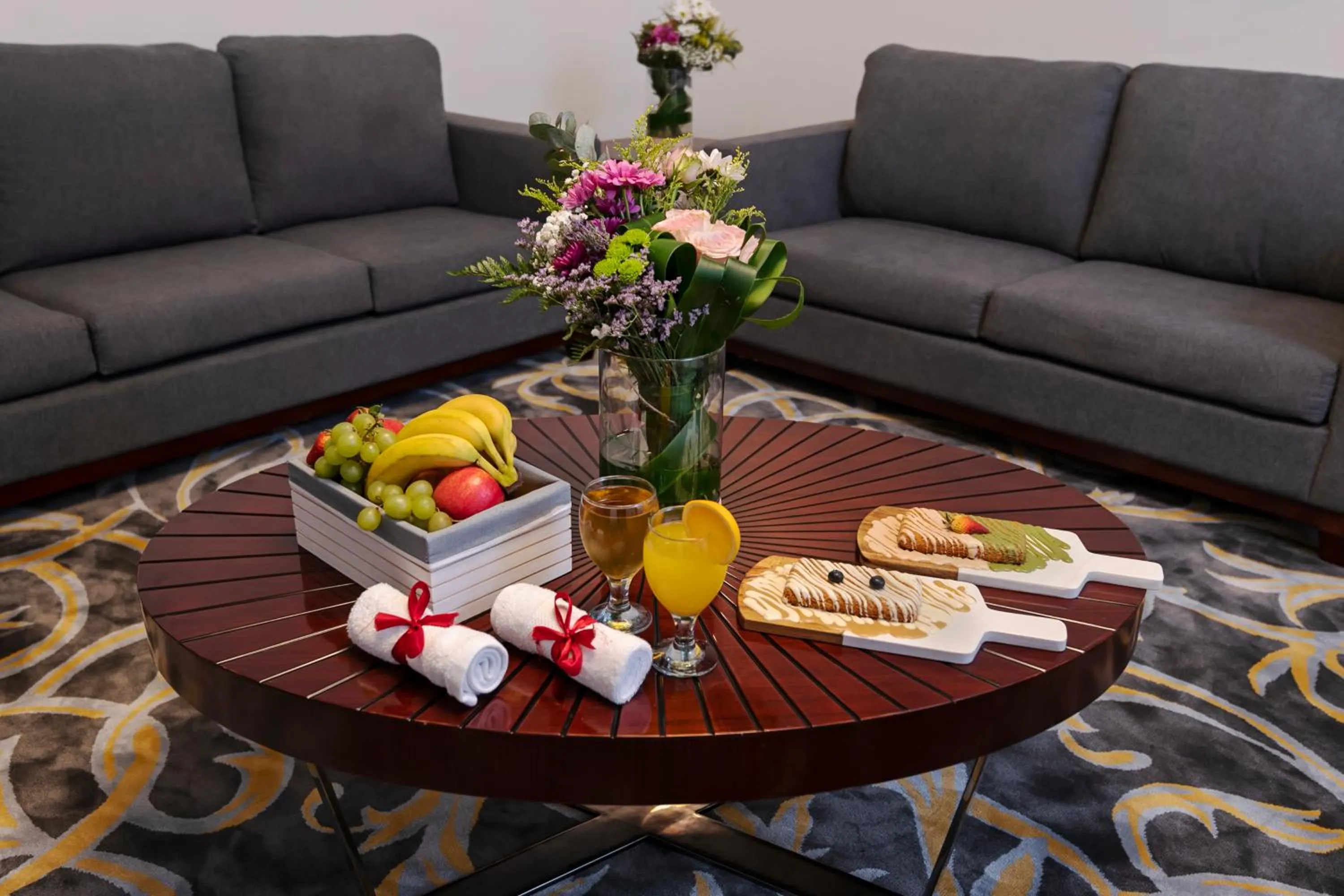 Food and drinks in Laten Suites Prince Sultan