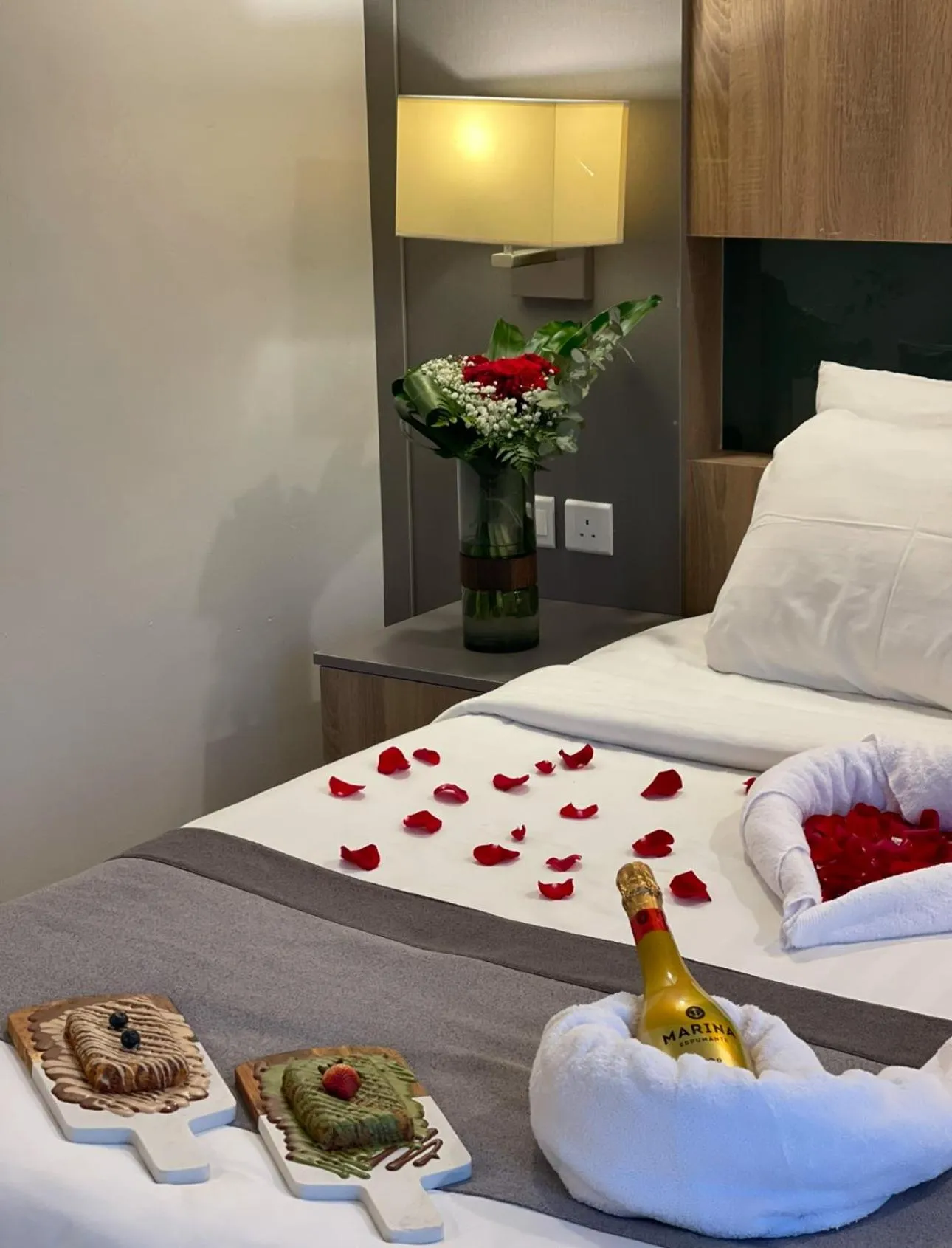 Photo of the whole room in Laten Suites Prince Sultan