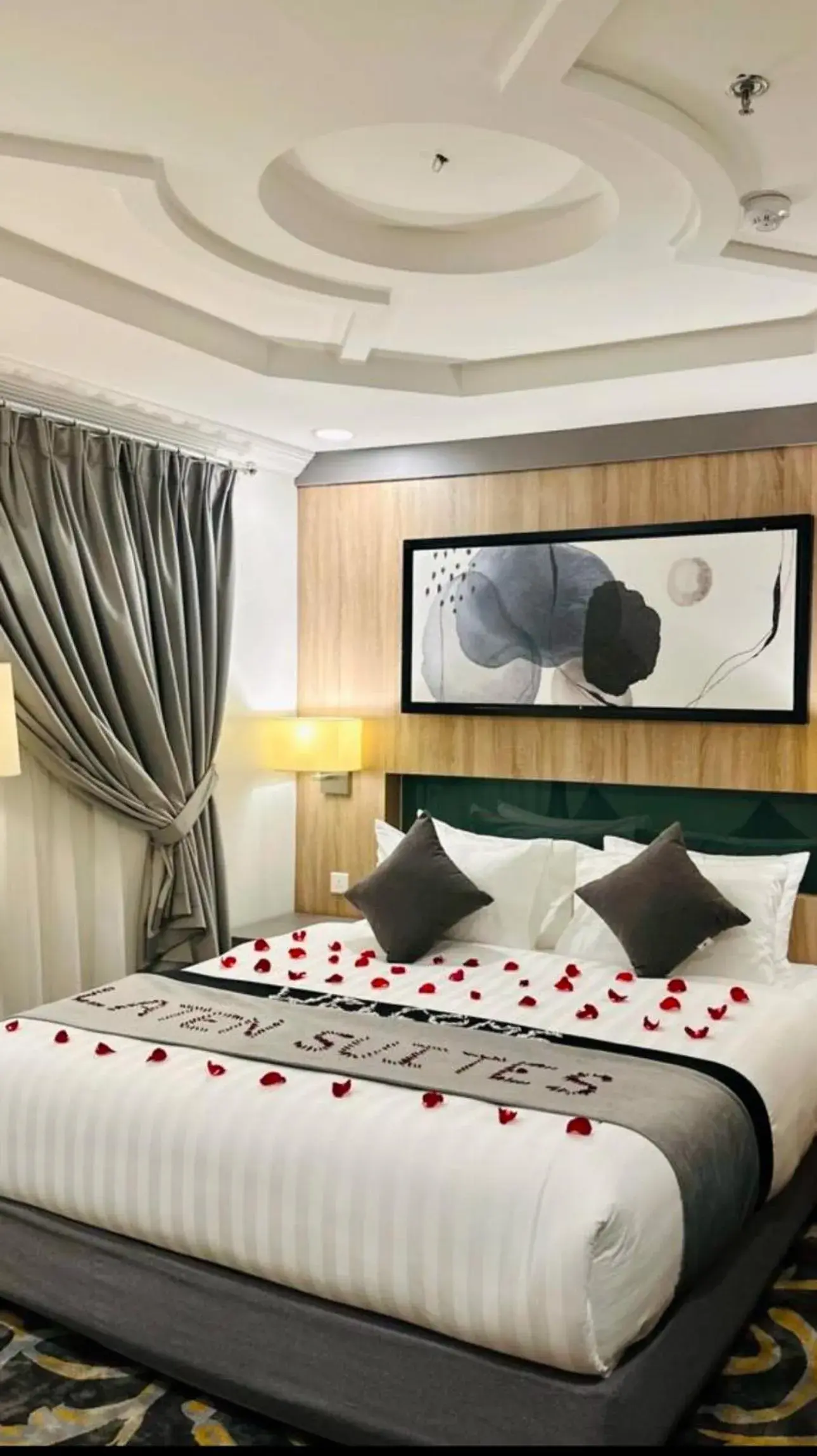 Executive Three-Bedroom Suite in Laten Suites Prince Sultan Executive Three-Bedroom Suite in Laten Suites Prince Sultan