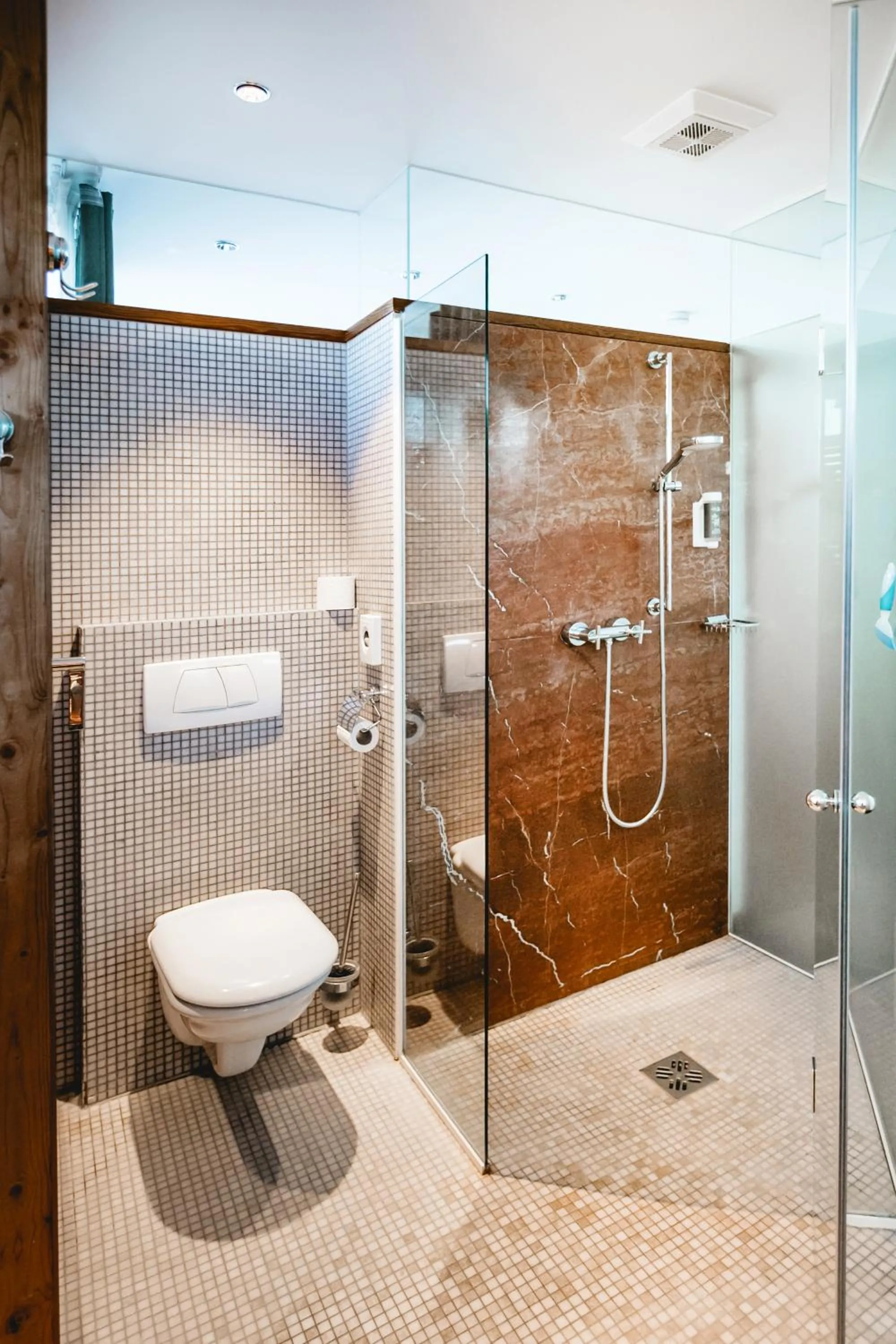 Bathroom in Seehotel Brandauer's Villen