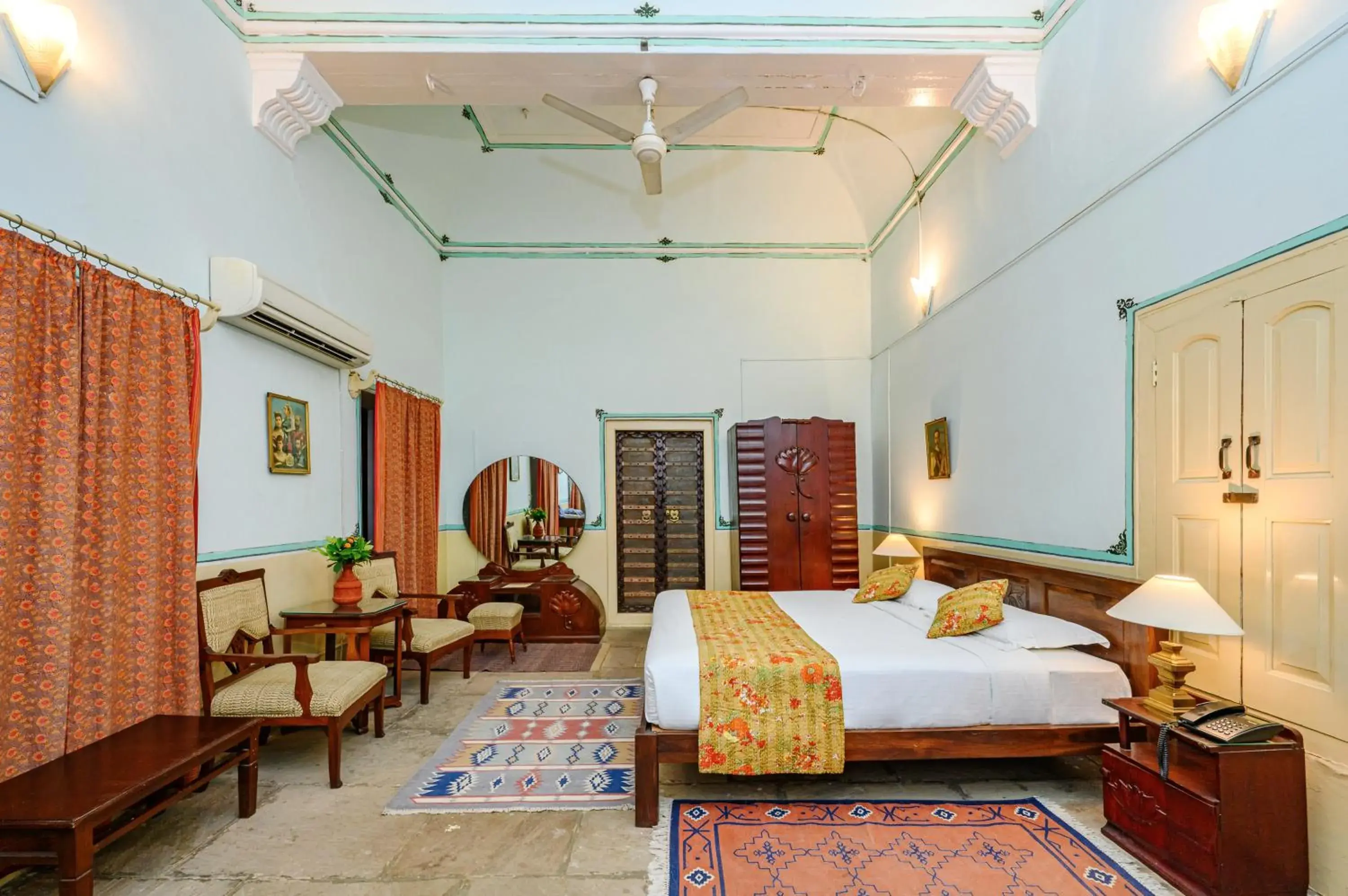 Bed in Neemrana's - Piramal Haveli Bed in Neemrana's - Piramal Haveli