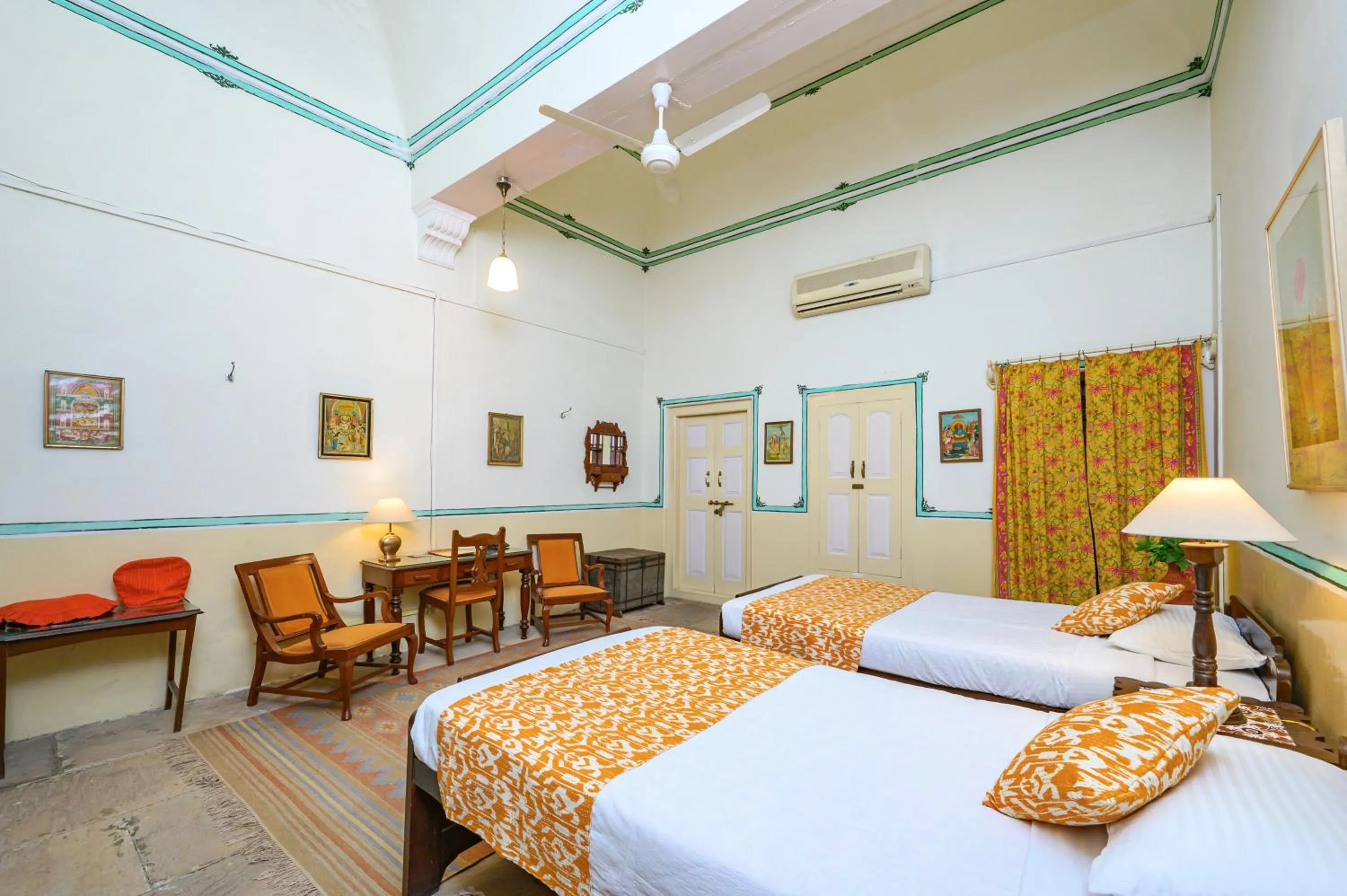 Bed in Neemrana's - Piramal Haveli