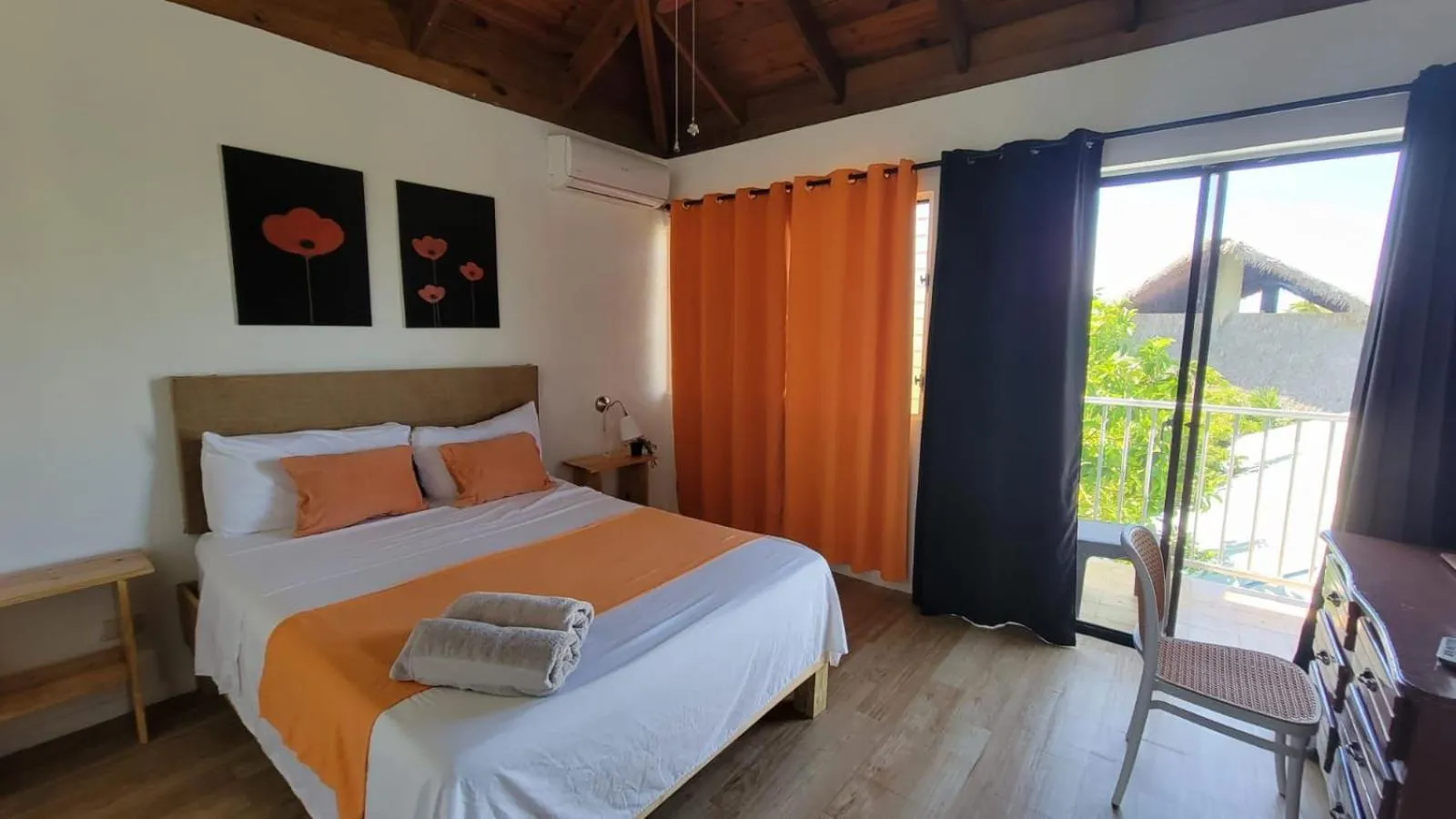 Bed in Hotel Sea Breeze Sosua