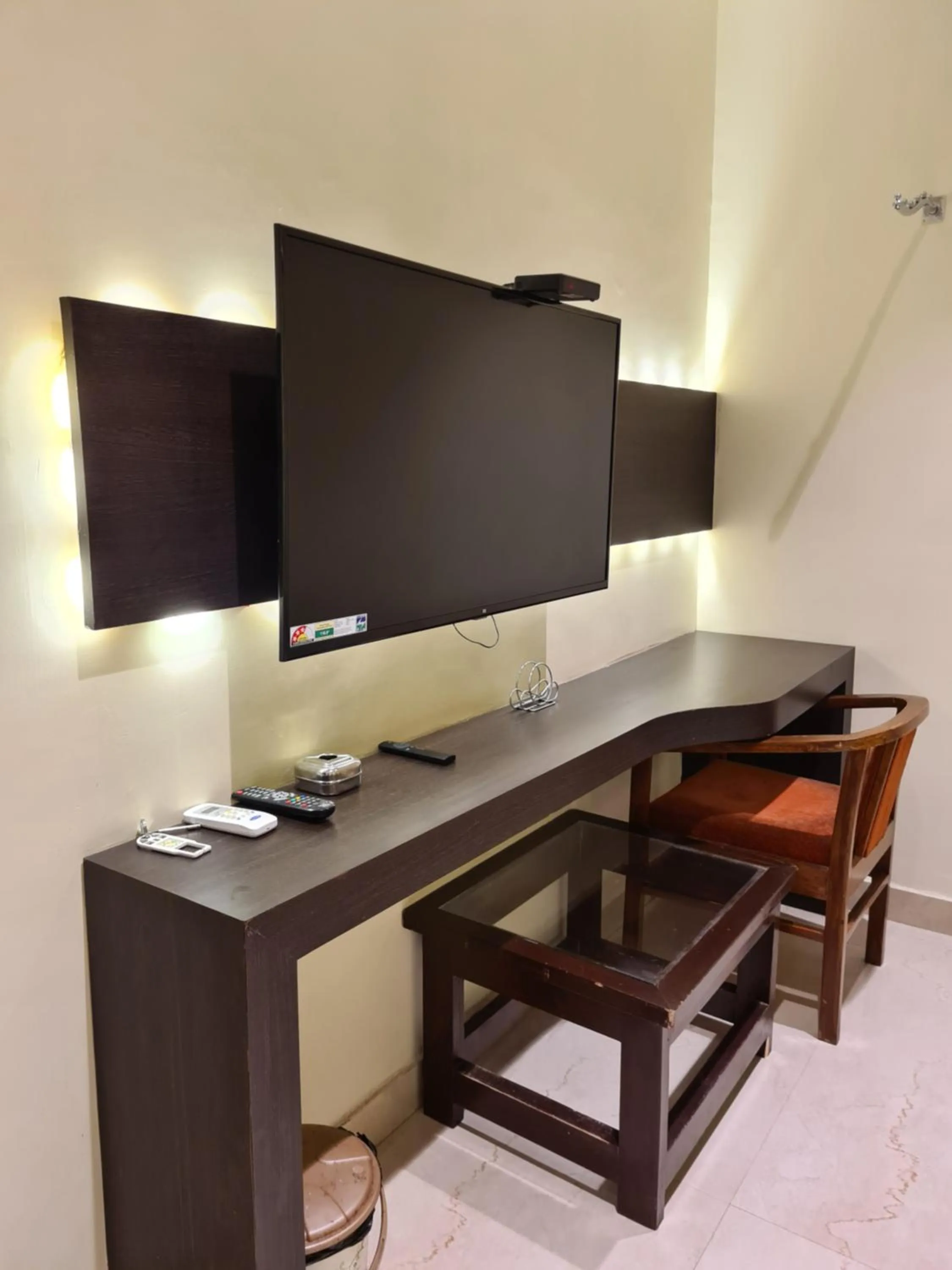 Communal lounge/ TV room in Hotel Star Inn