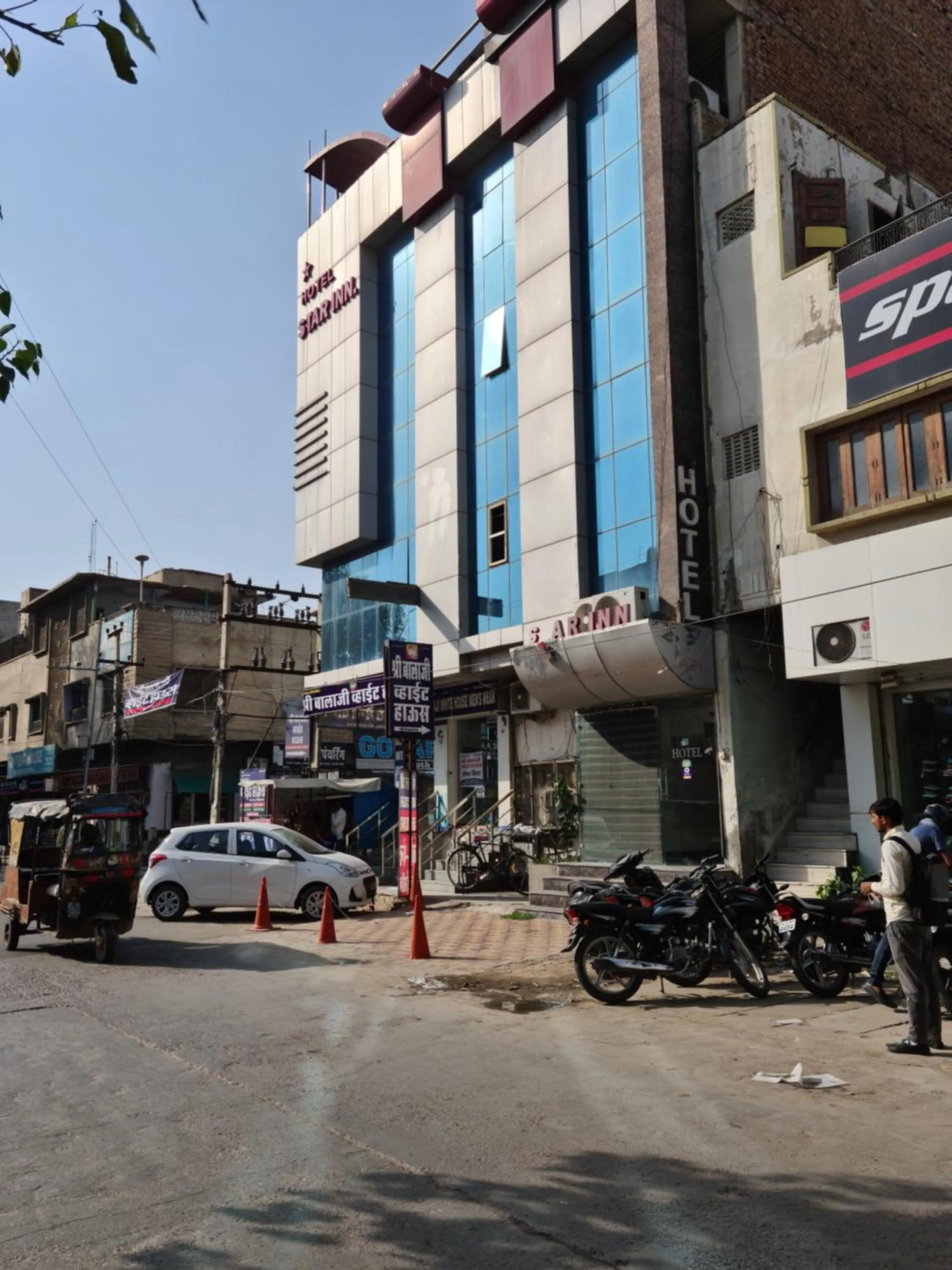 Day in Hotel Star Inn