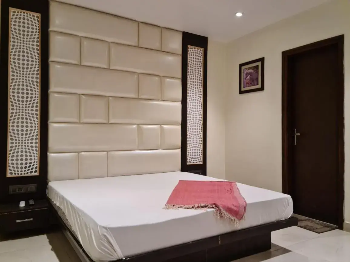 Photo of the whole room, Bed in Hotel Star Inn Photo of the whole room, Bed in Hotel Star Inn