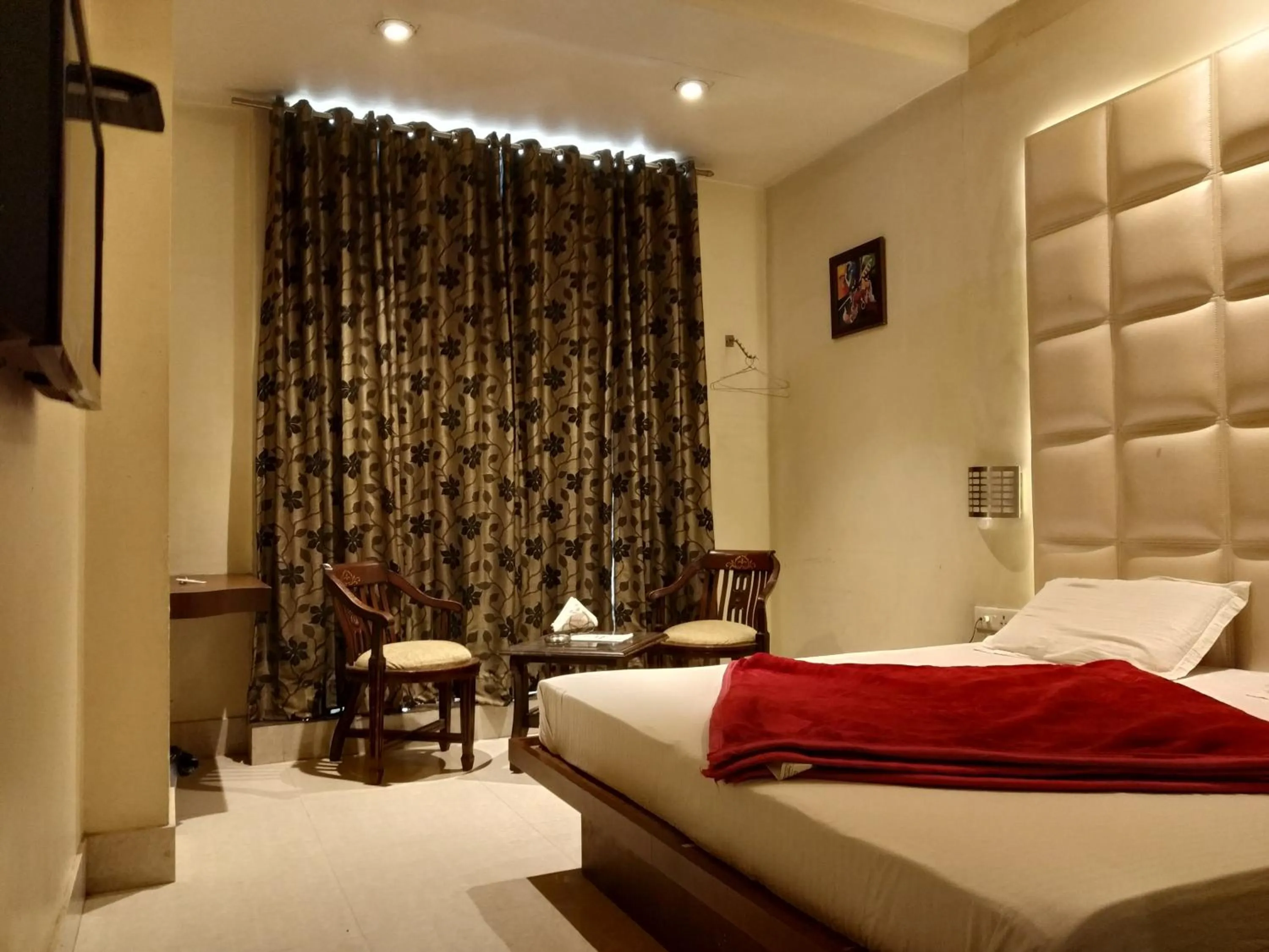 Property building, Bed in Hotel Star Inn