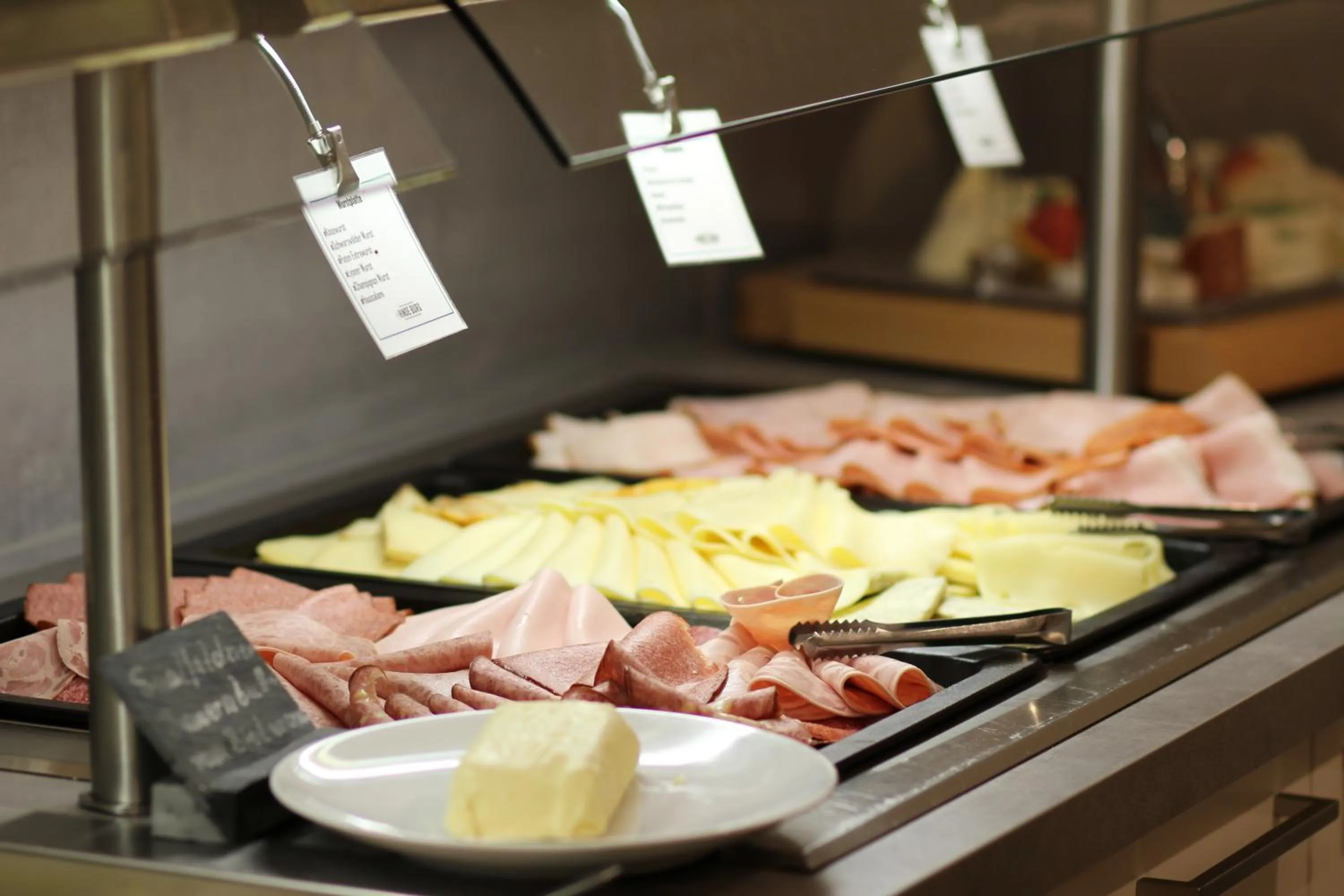 Buffet breakfast in Hotel die Hindenburg