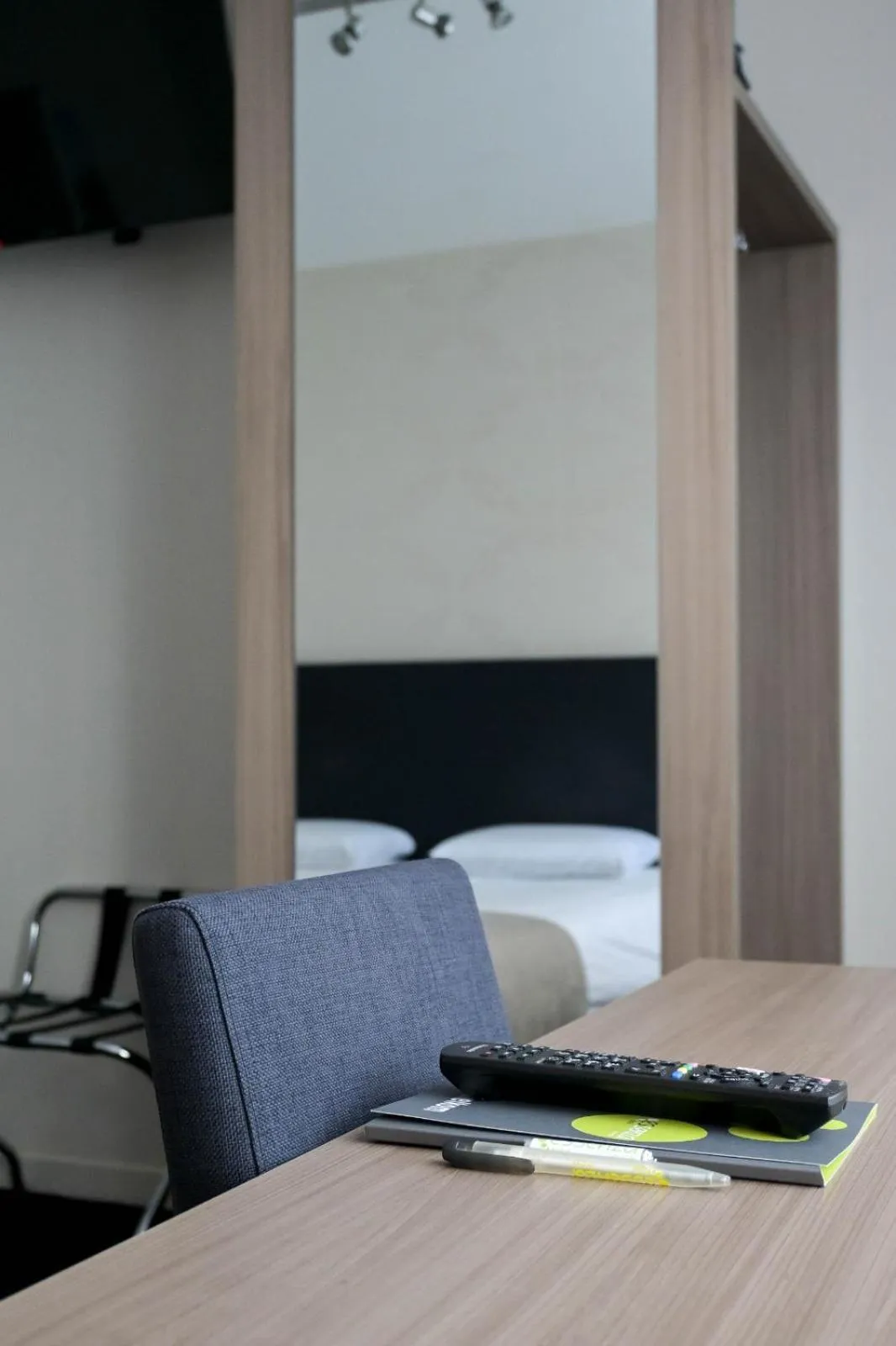 Photo of the whole room in Hotel Essenza