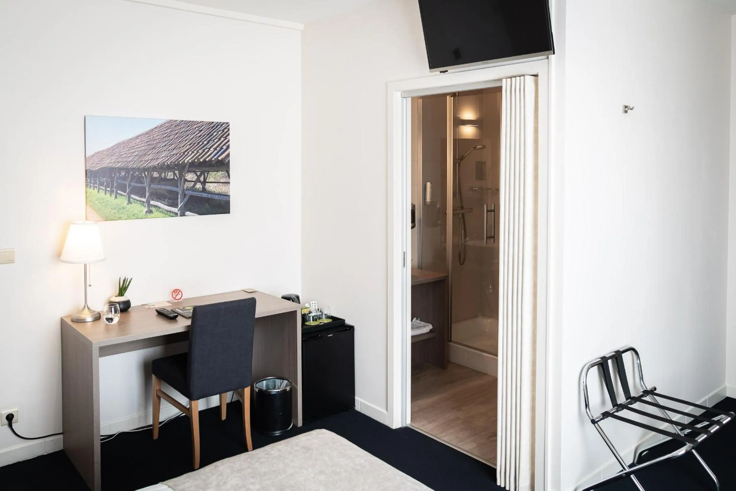 Photo of the whole room, Bed in Hotel Essenza