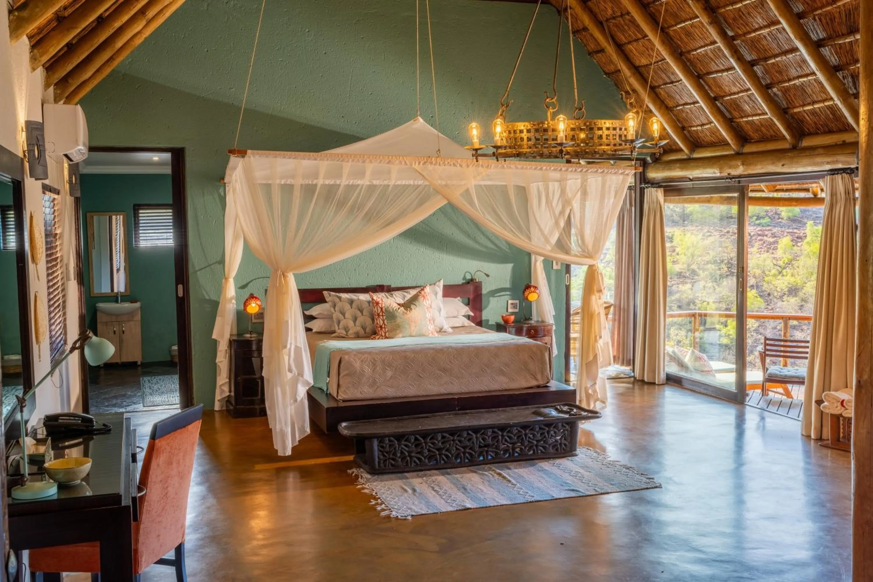 Bedroom, Bed in Sediba Luxury Safari Lodge