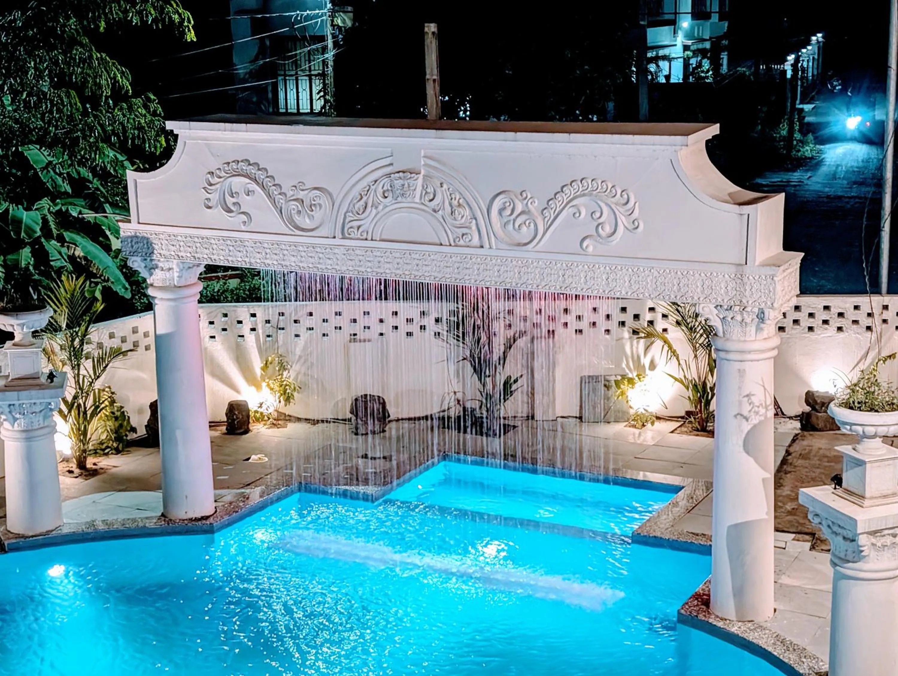 Pool view in Dip Holidays