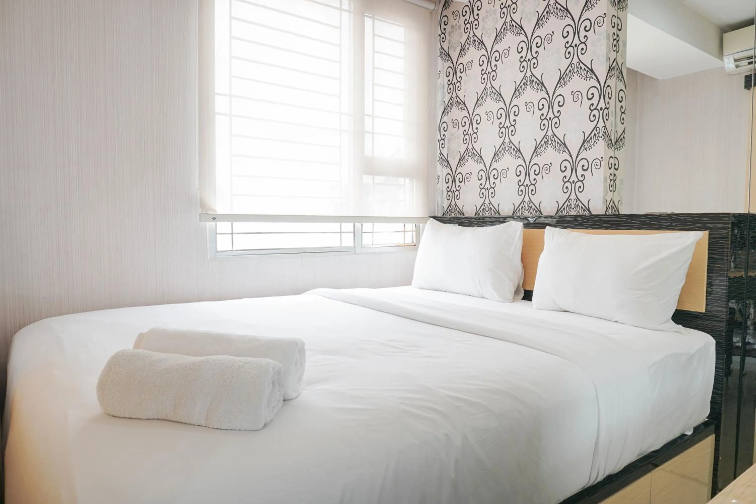 Beautiful and Comfy 2BR Menteng Square Apartment By Travelio