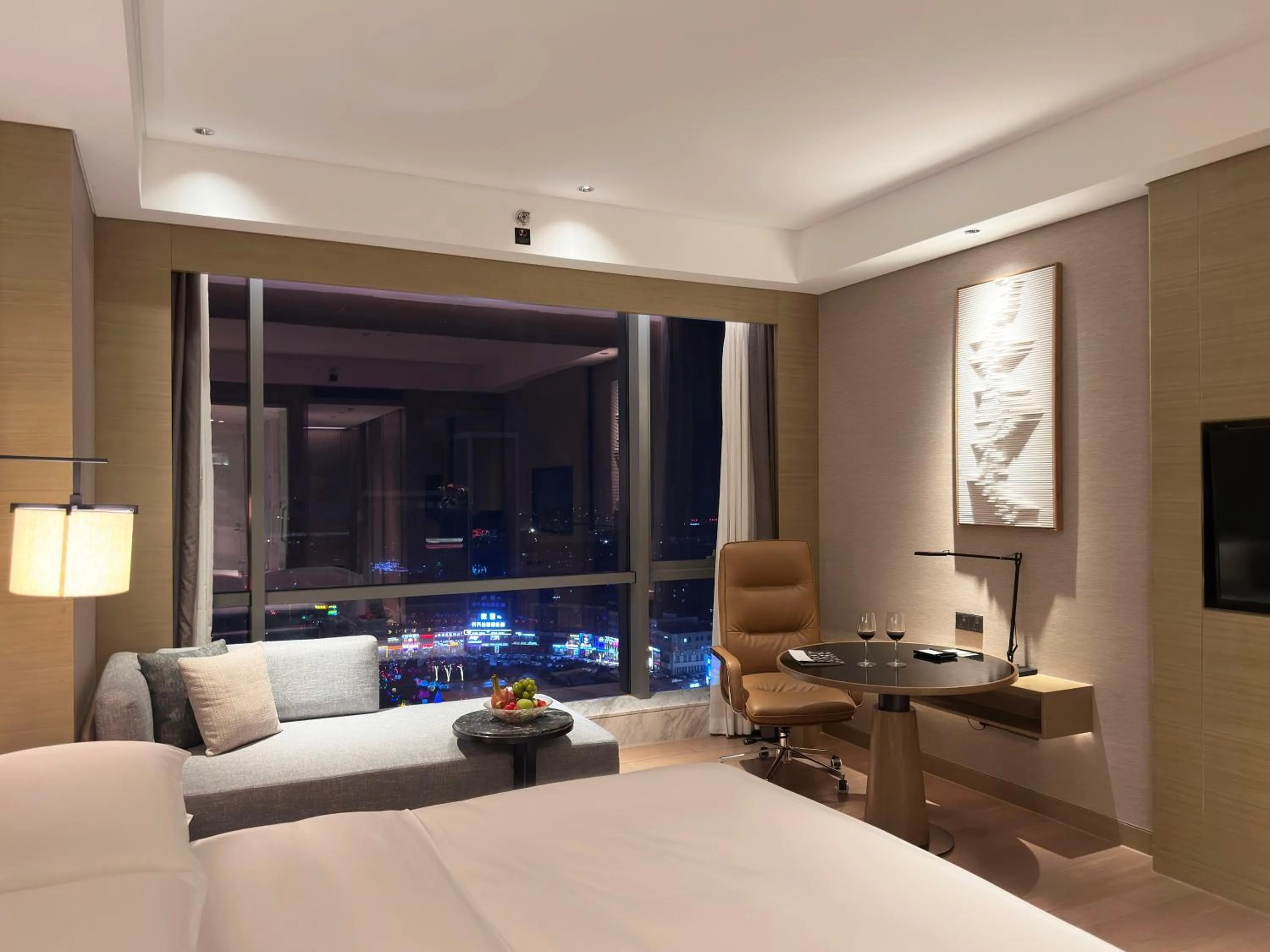 Photo of the whole room, Bed in Baotou Marriott Hotel