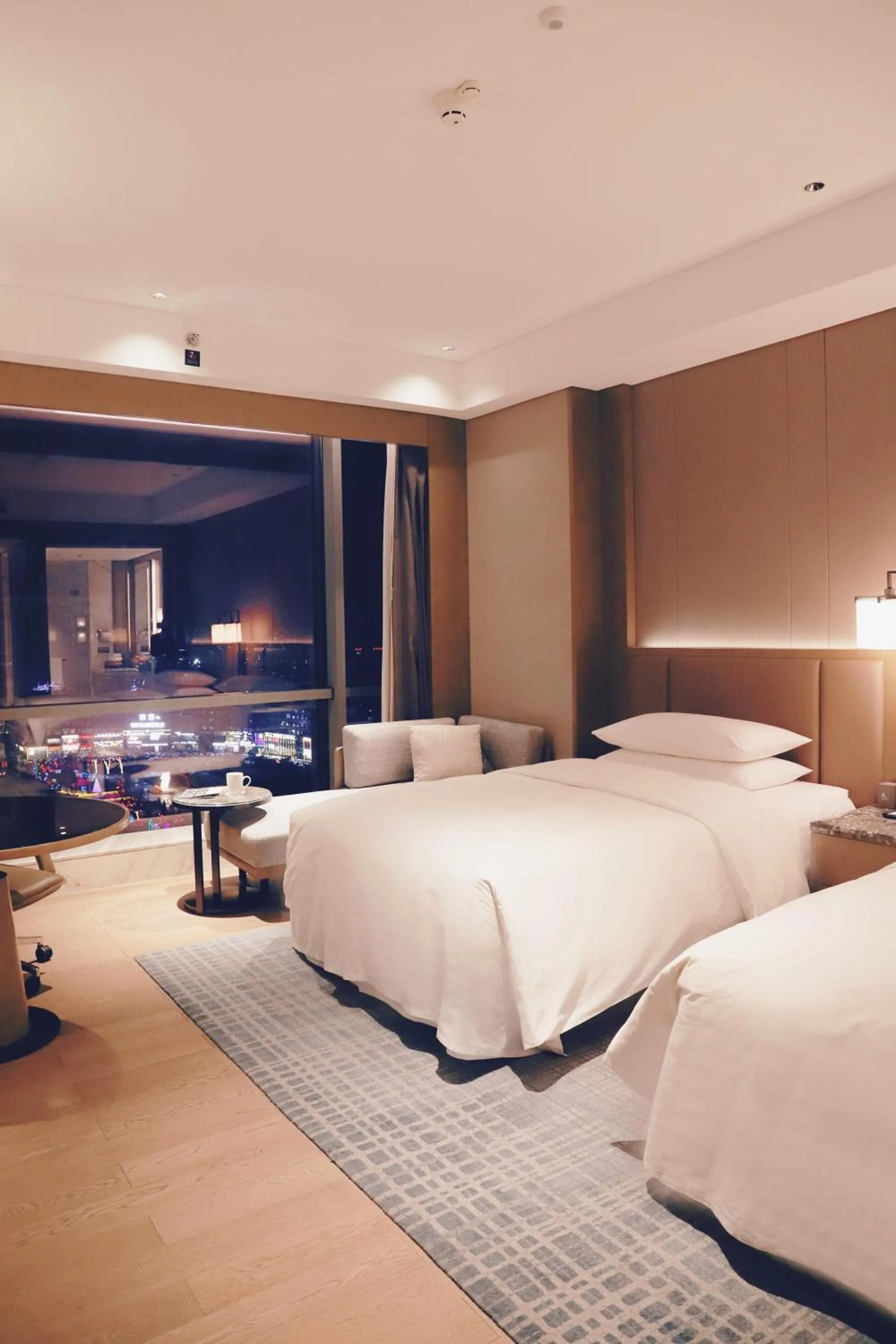 Photo of the whole room, Bed in Baotou Marriott Hotel
