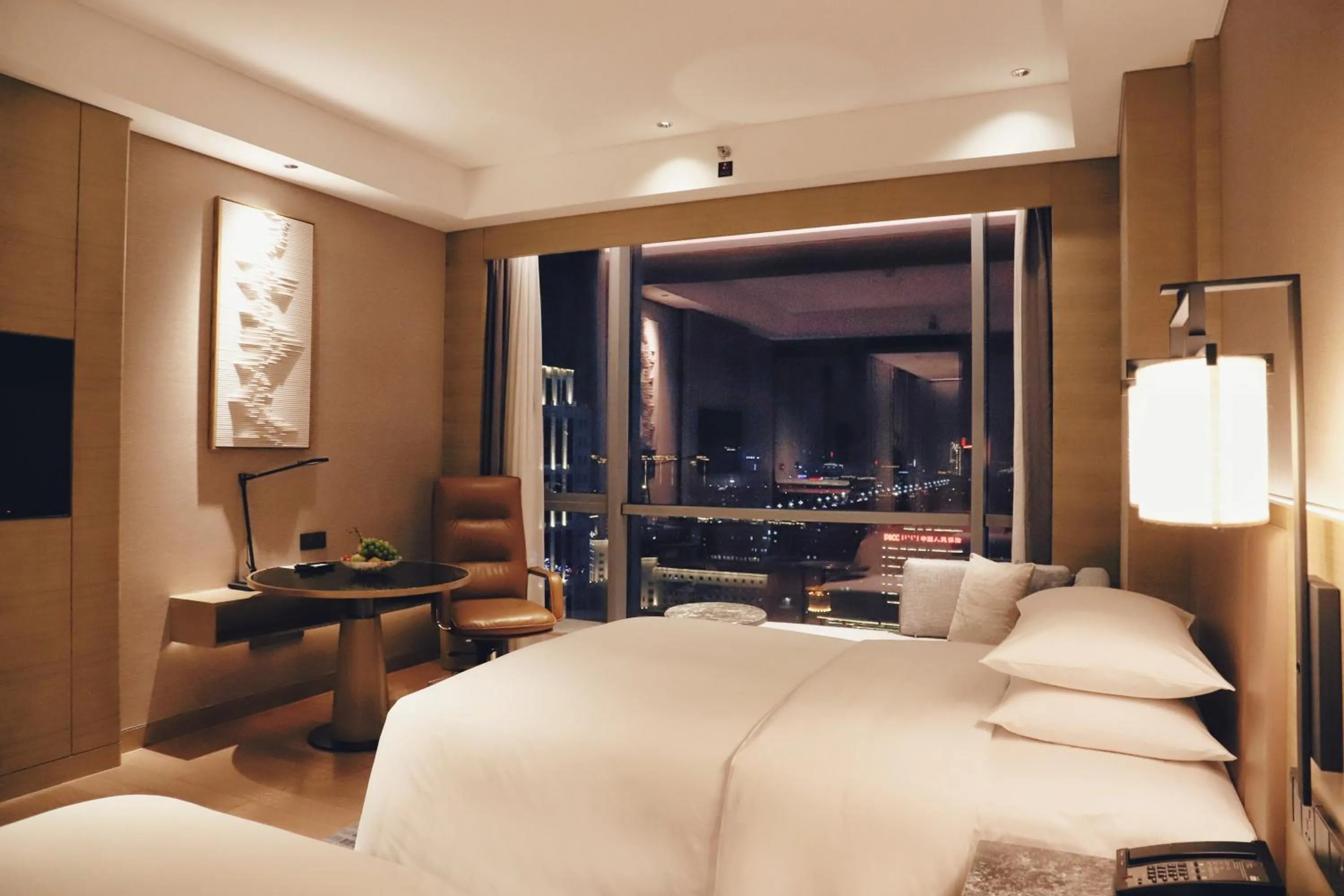 Photo of the whole room, Bed in Baotou Marriott Hotel
