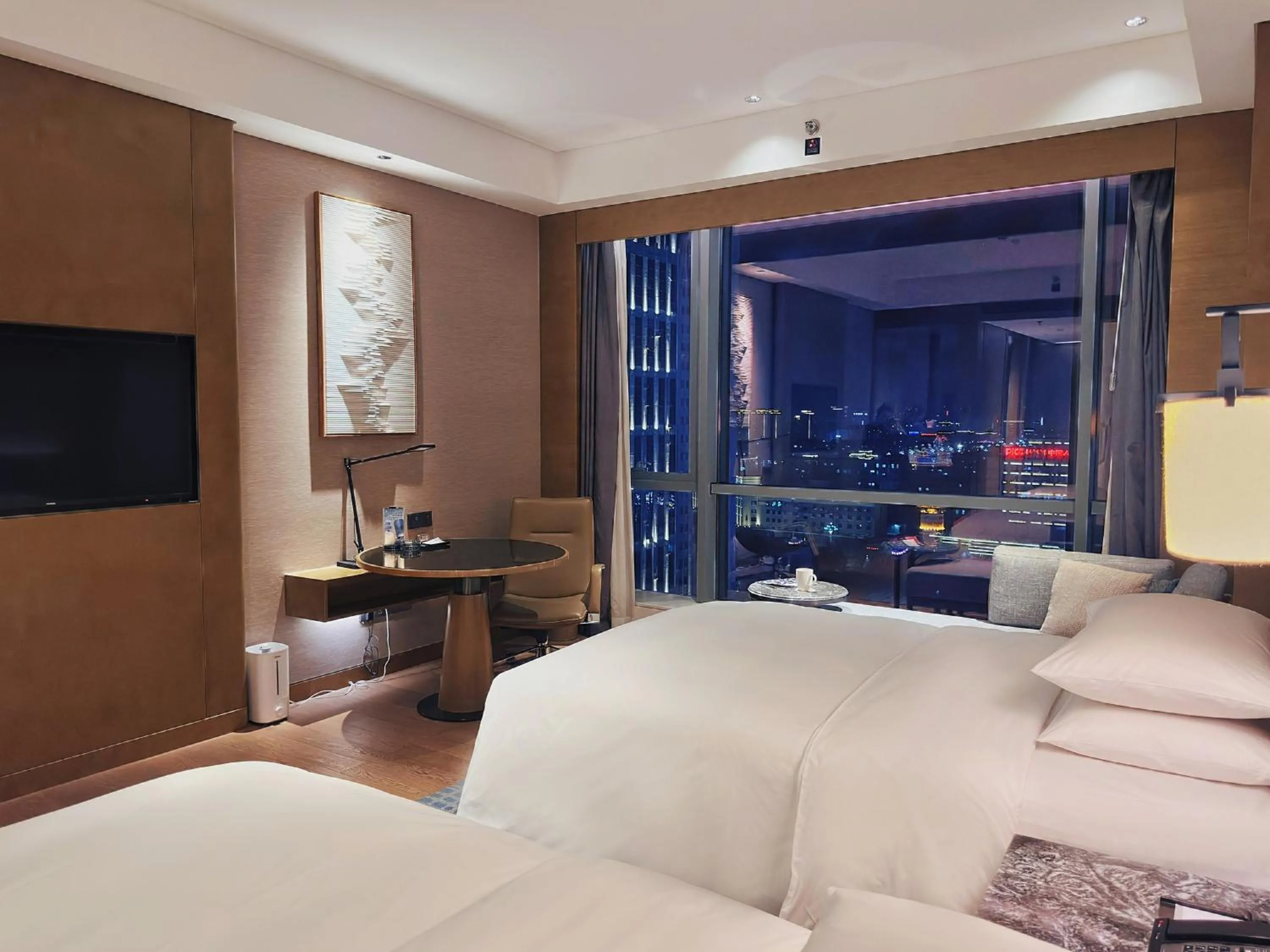 Bed in Baotou Marriott Hotel