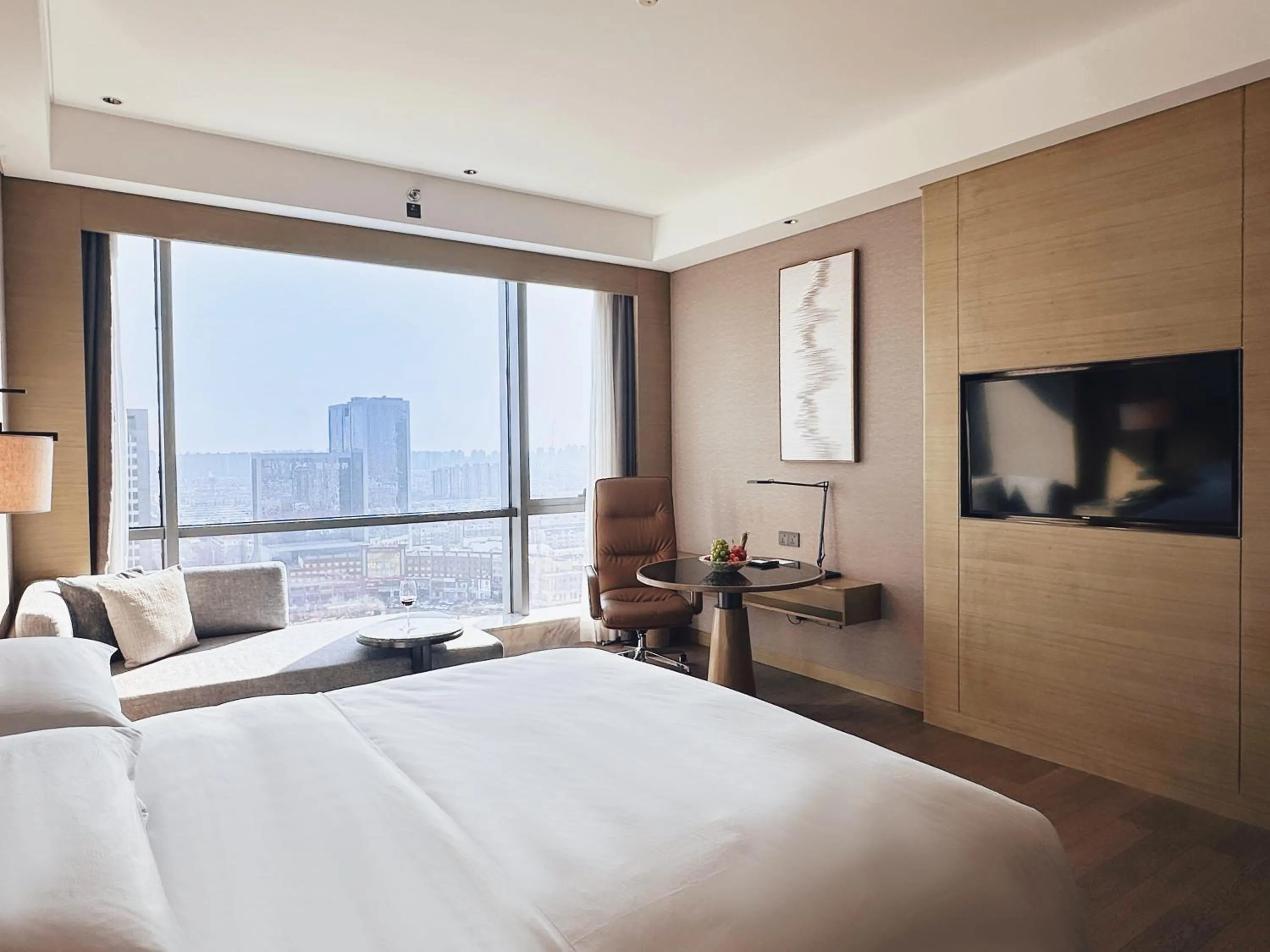 Photo of the whole room, Bed in Baotou Marriott Hotel