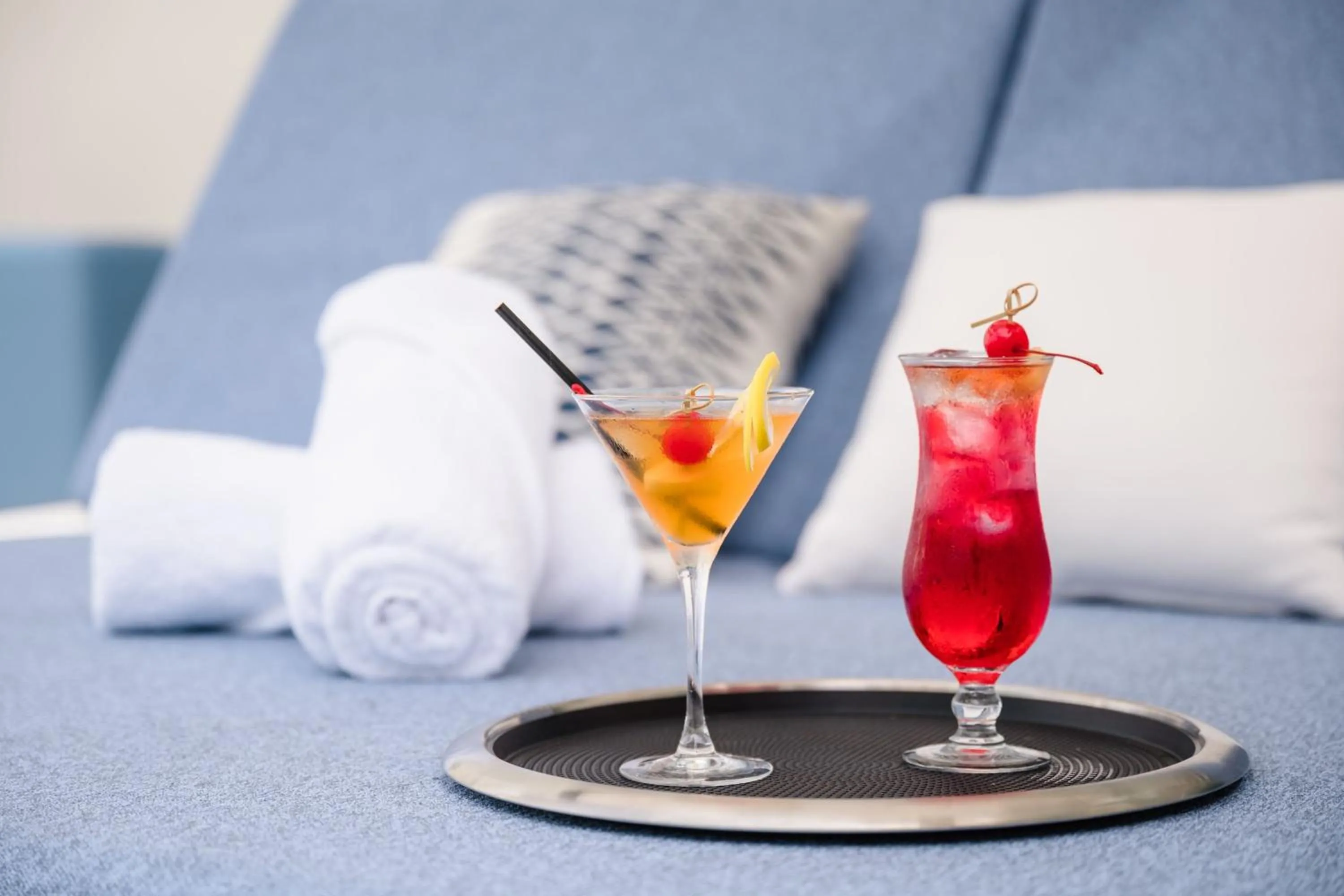 Swimming pool in AC Hotel by Marriott Fort Lauderdale Airport