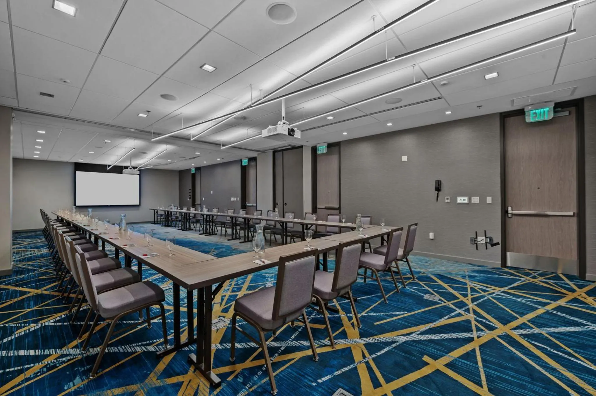 Business facilities in Marriott Fort Lauderdale Airport