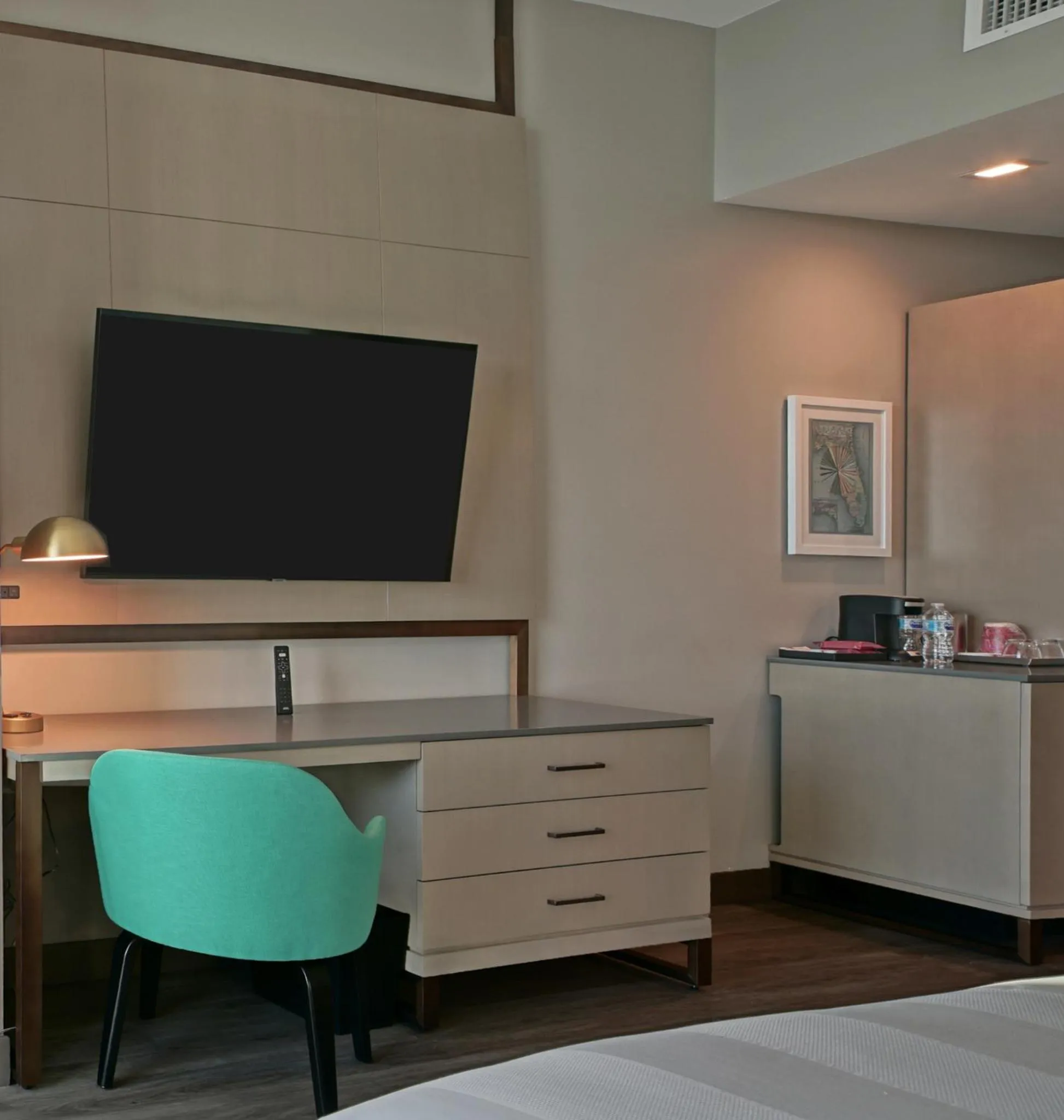 TV and multimedia, Bed in Marriott Fort Lauderdale Airport