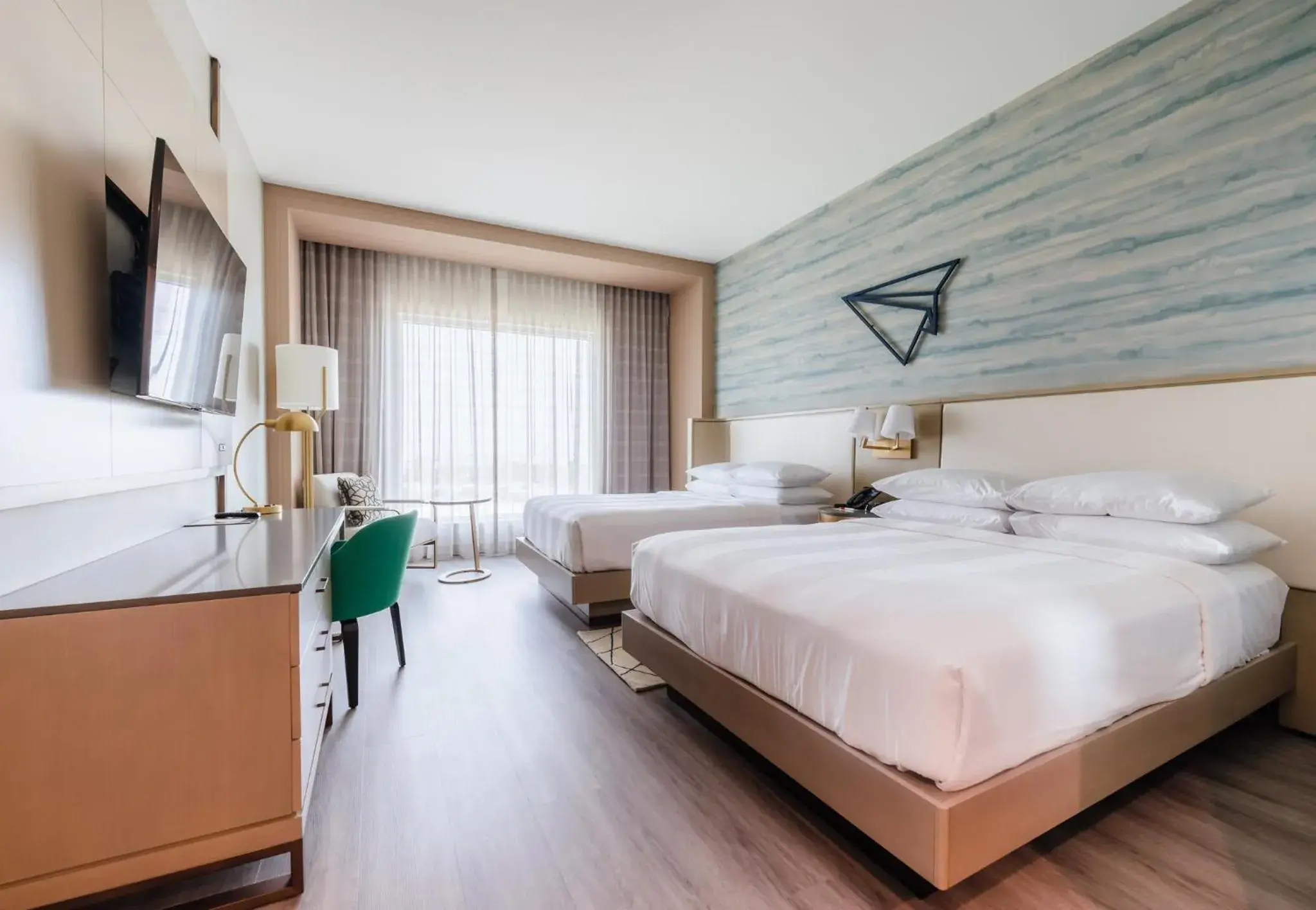 Standard Guest Room with 2 Queen Bed in Marriott Fort Lauderdale Airport Standard Guest Room with 2 Queen Bed in Marriott Fort Lauderdale Airport